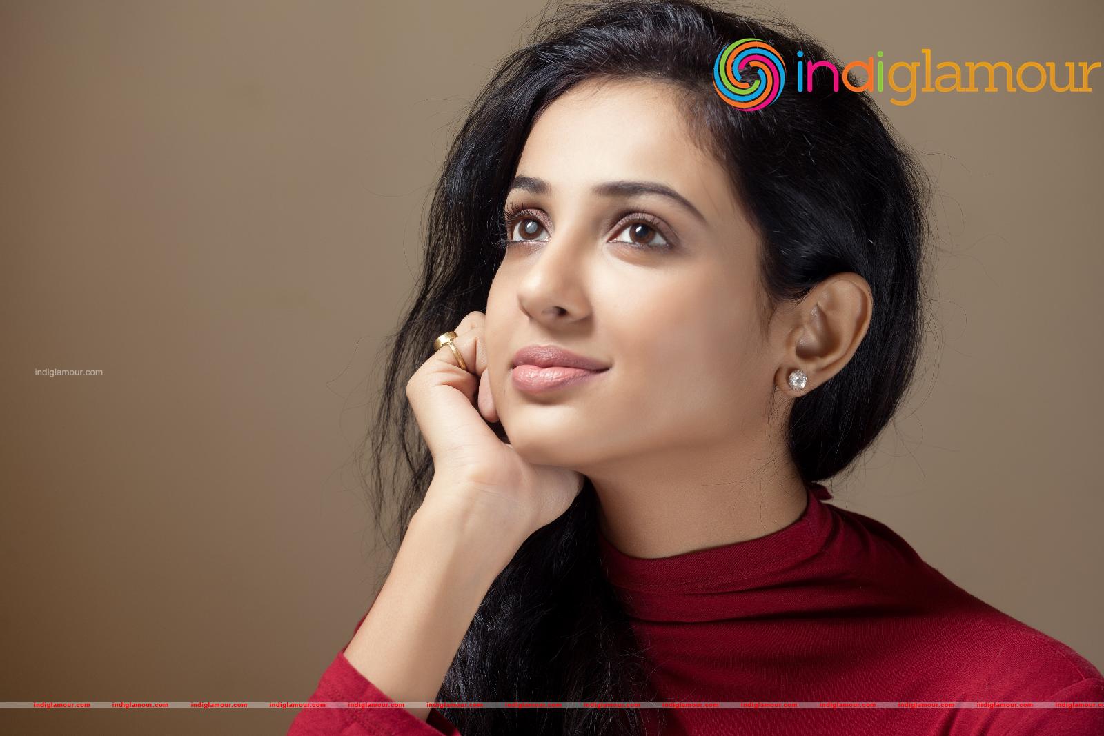Riya Suman Actress hd photo