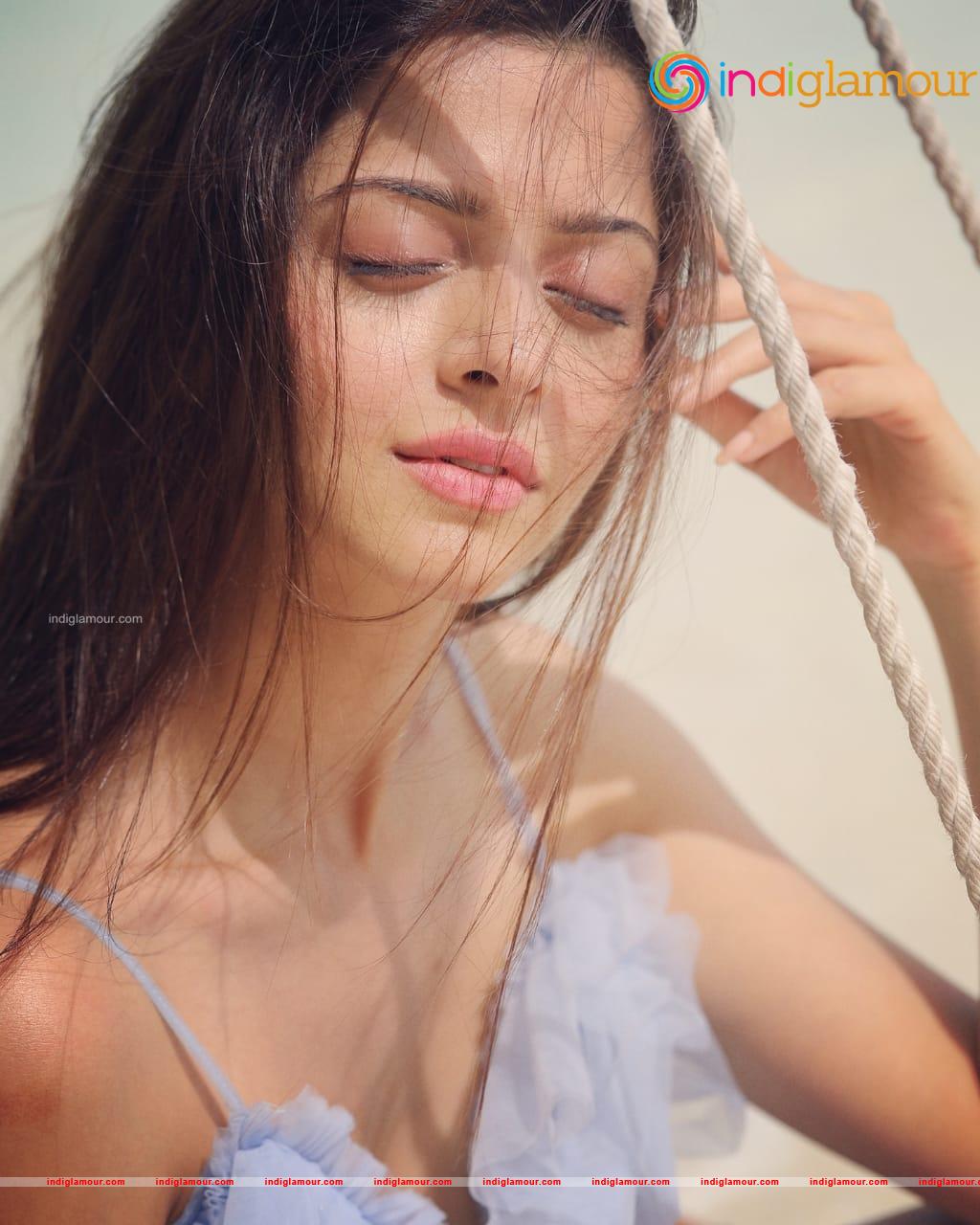 Vedika Actress hd photo