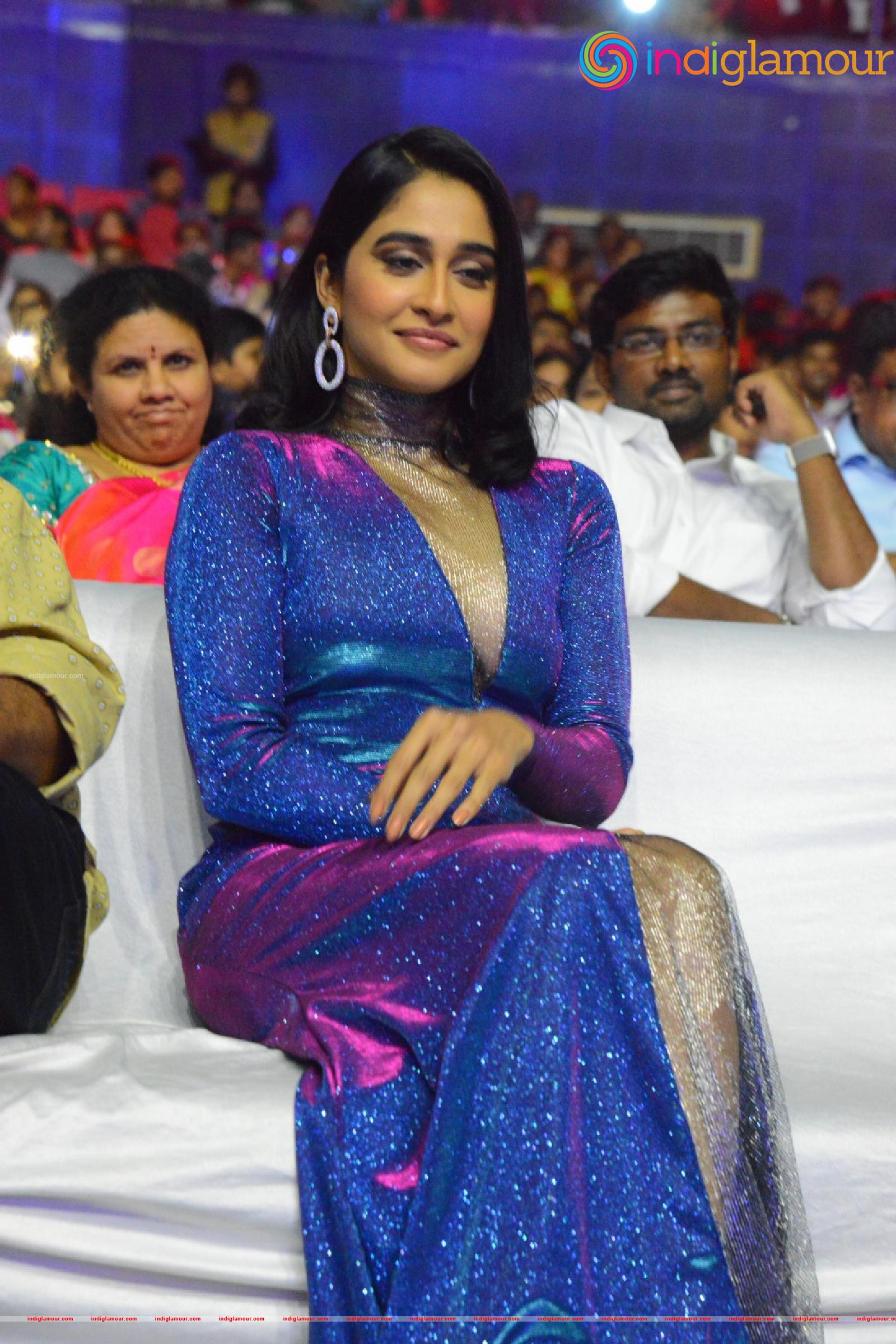 Regina Cassandra Actress hd photo