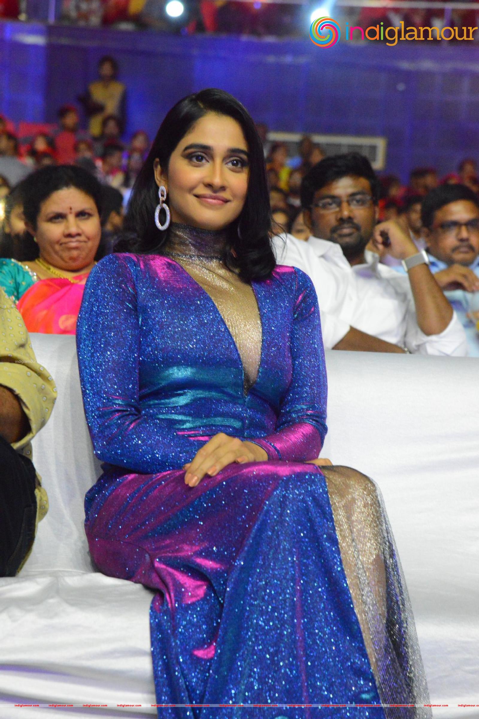 Regina Cassandra Actress hd photo
