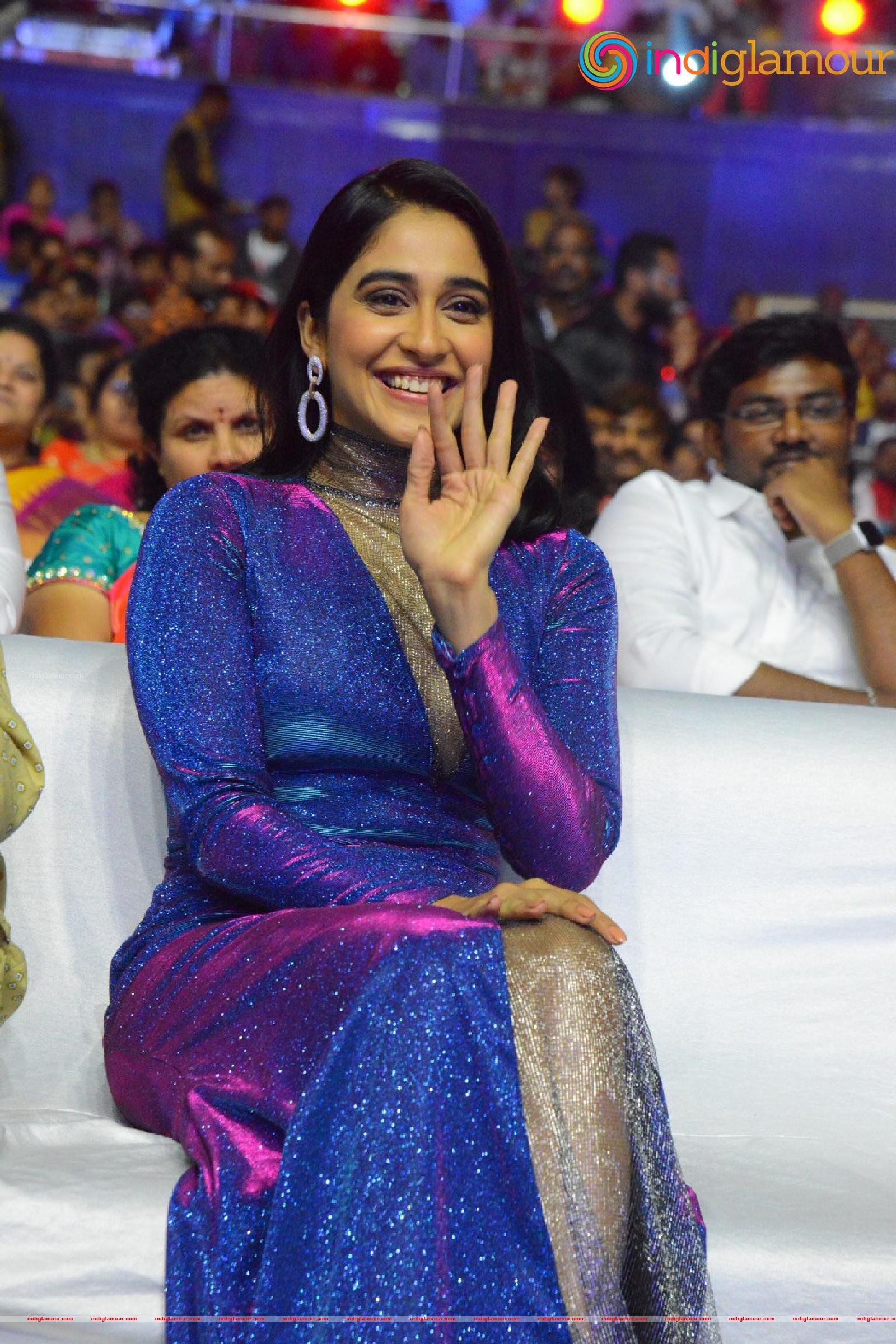 Regina Cassandra Actress hd photo