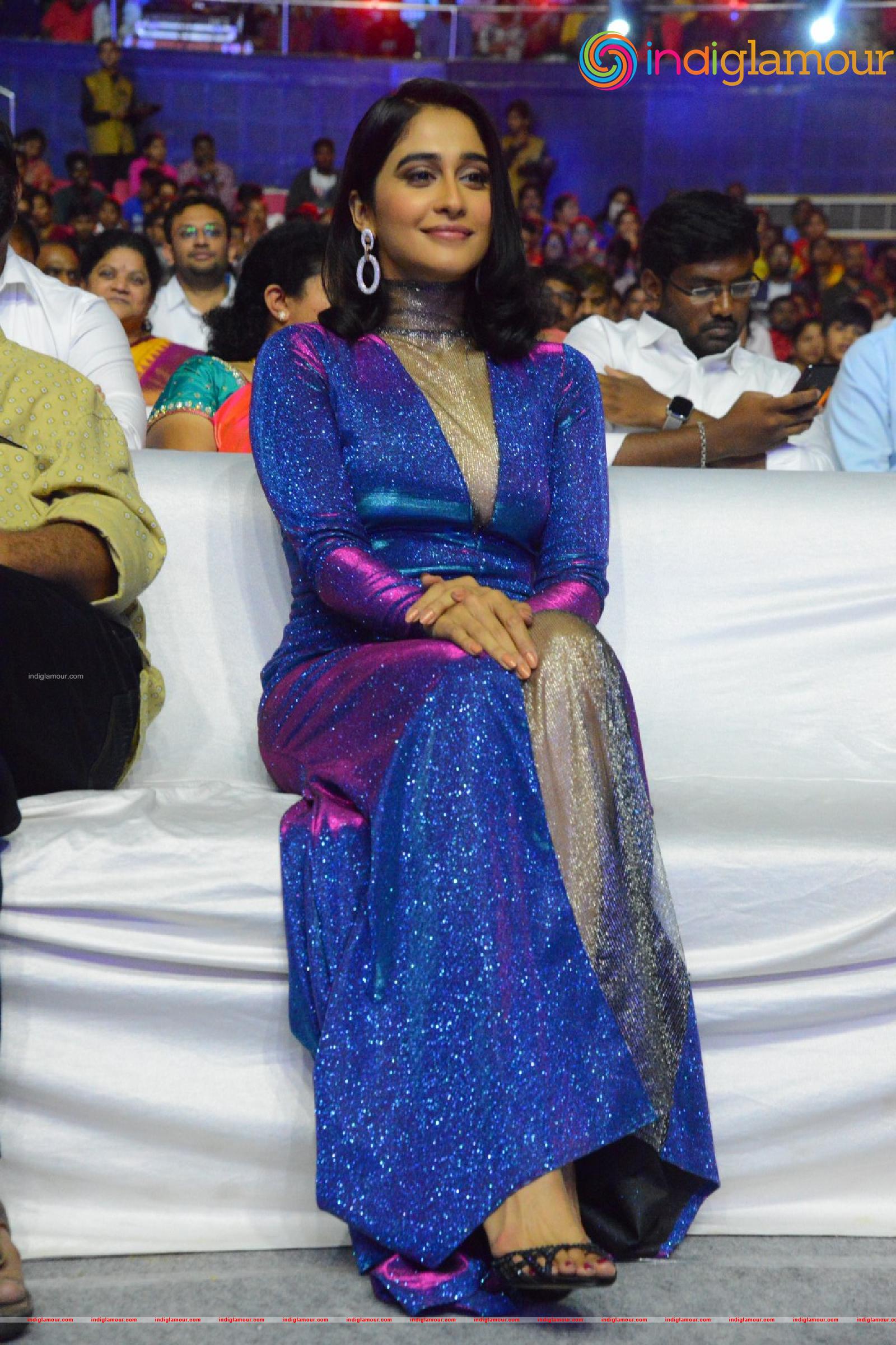 Regina Cassandra Actress hd photo