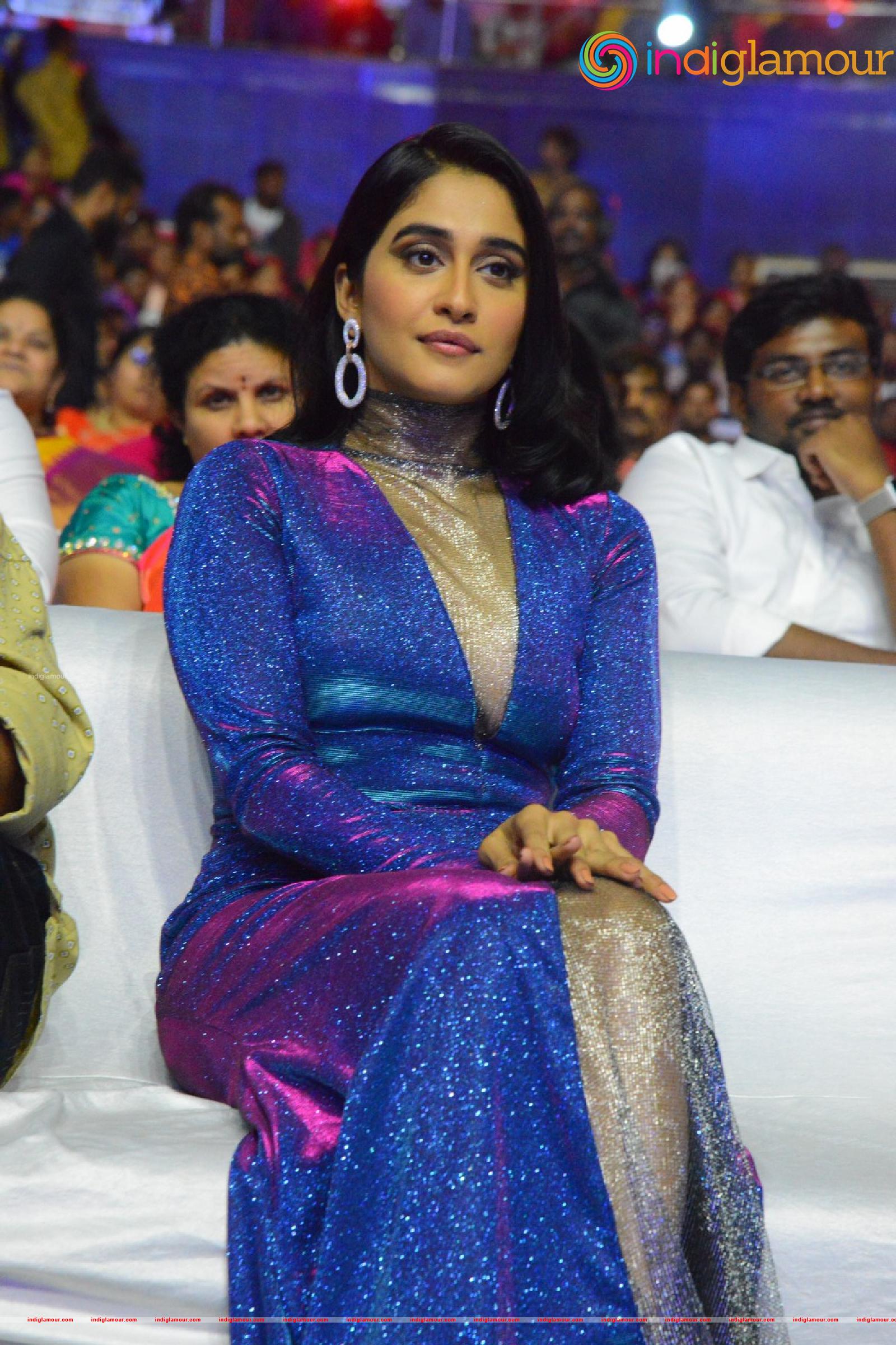 Regina Cassandra Actress hd photo