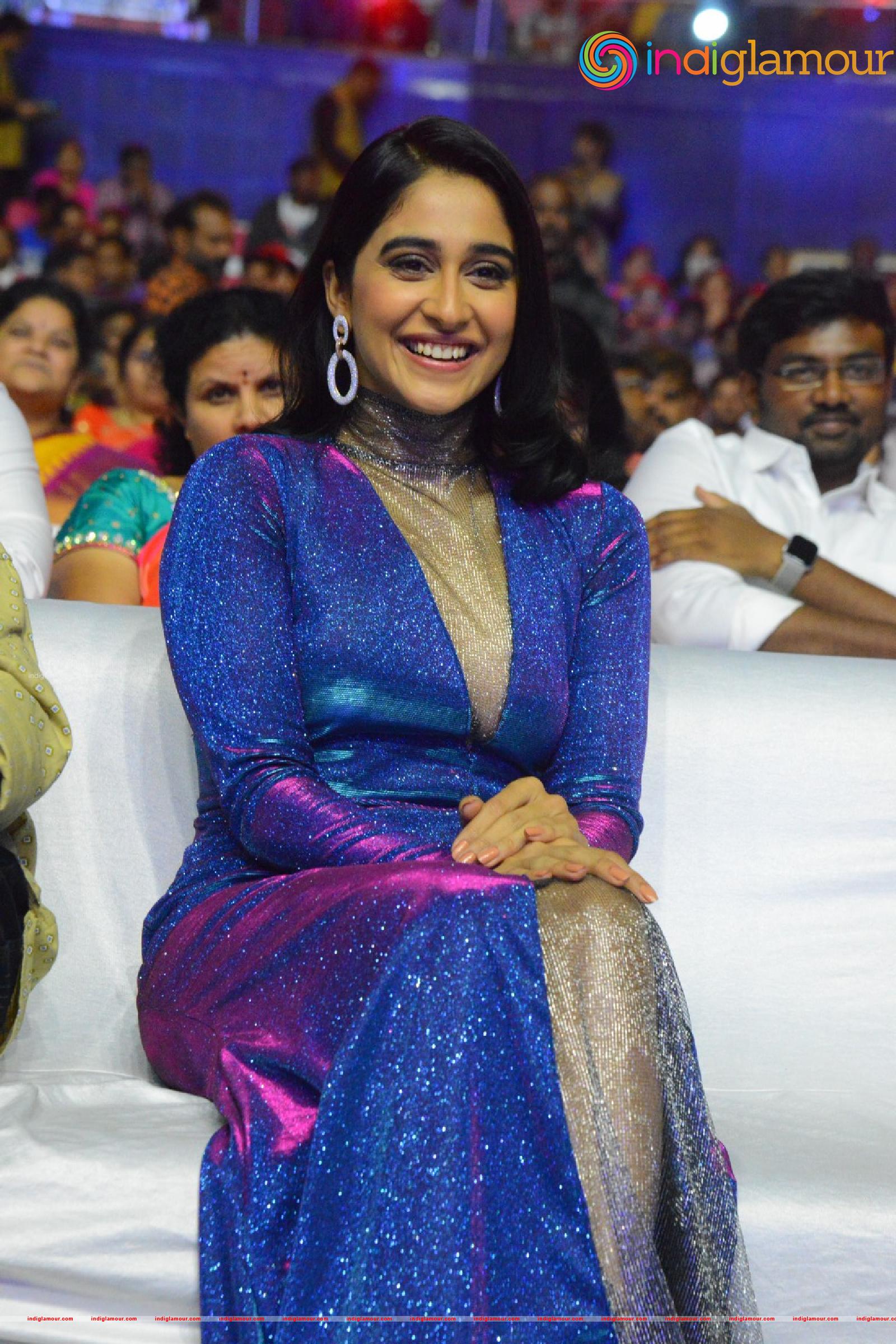 Regina Cassandra Actress hd photo