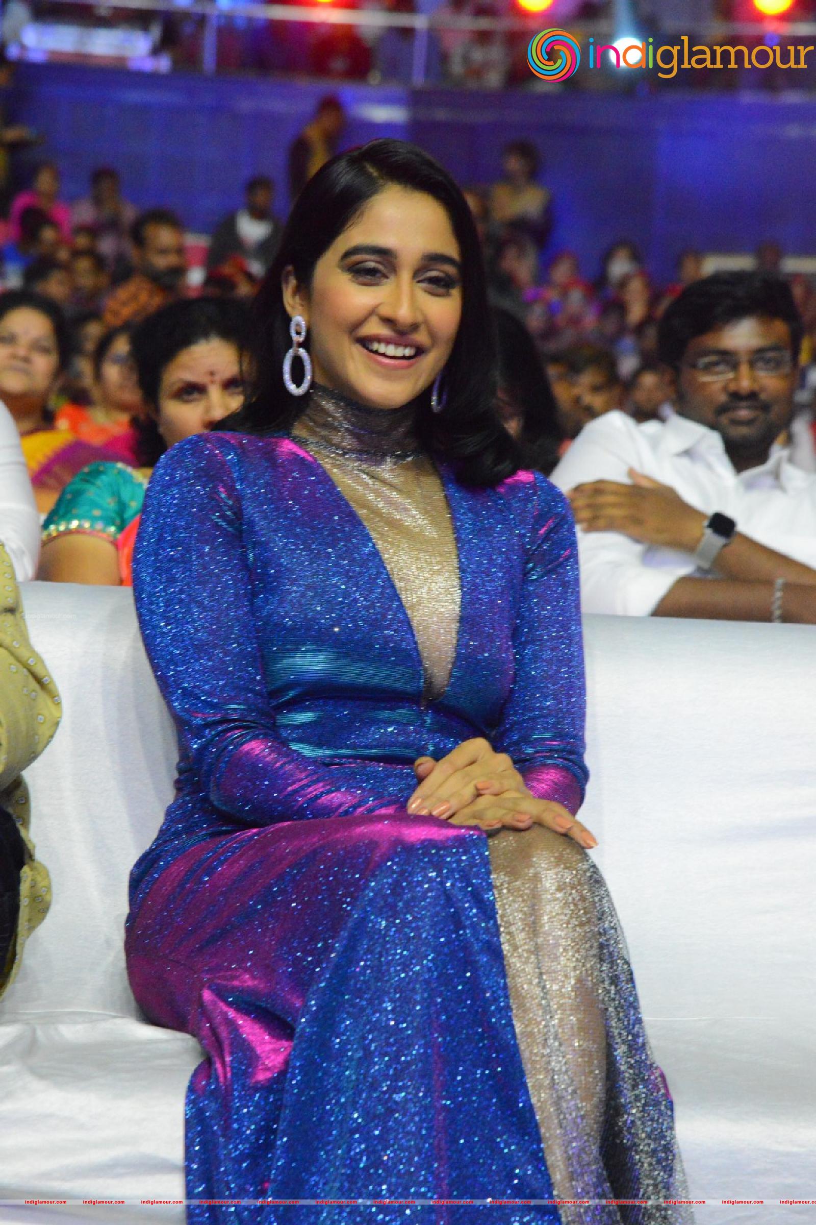 Regina Cassandra Actress hd photo