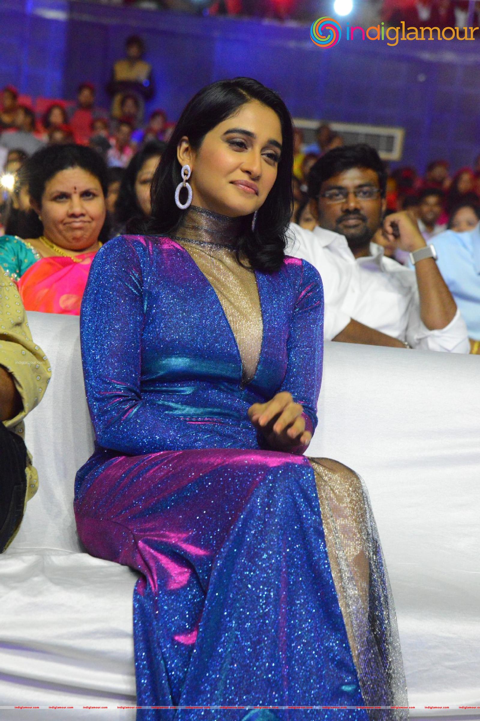Regina Cassandra Actress hd photo