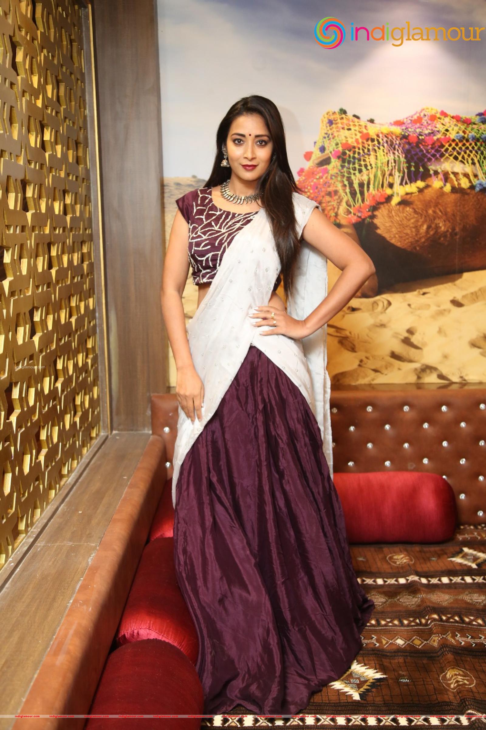 Bhanu Sri Actress hd photo