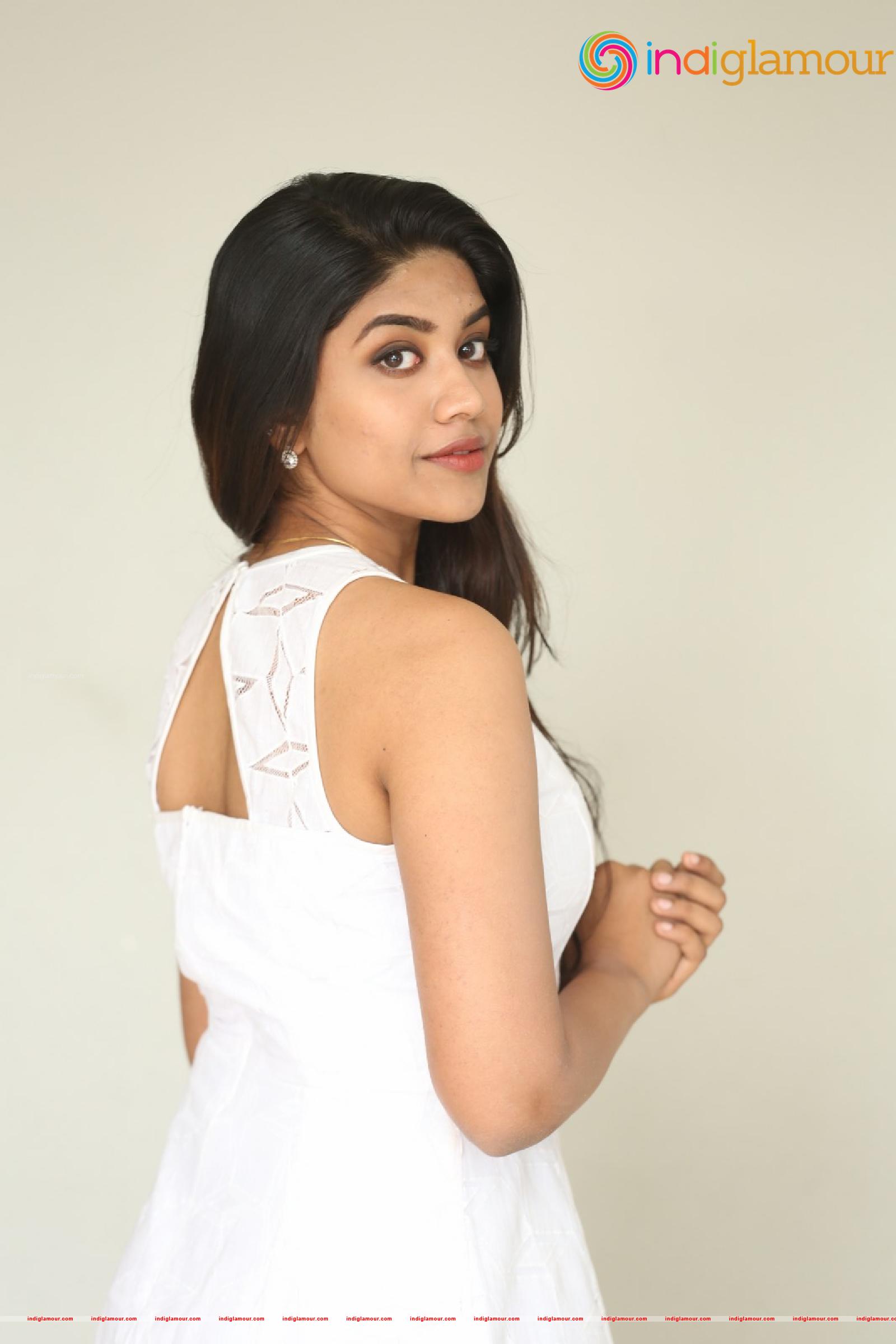 Malavika Satheesan Actress hd photo