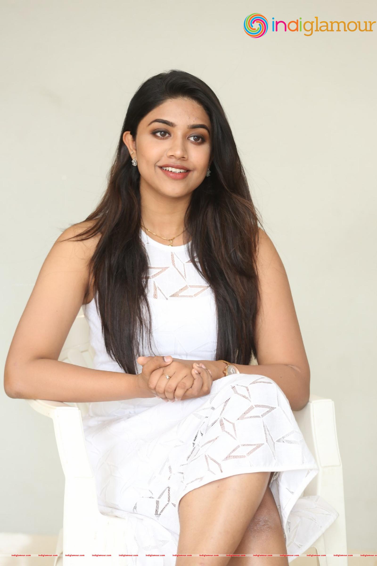 Malavika Satheesan Actress hd photo