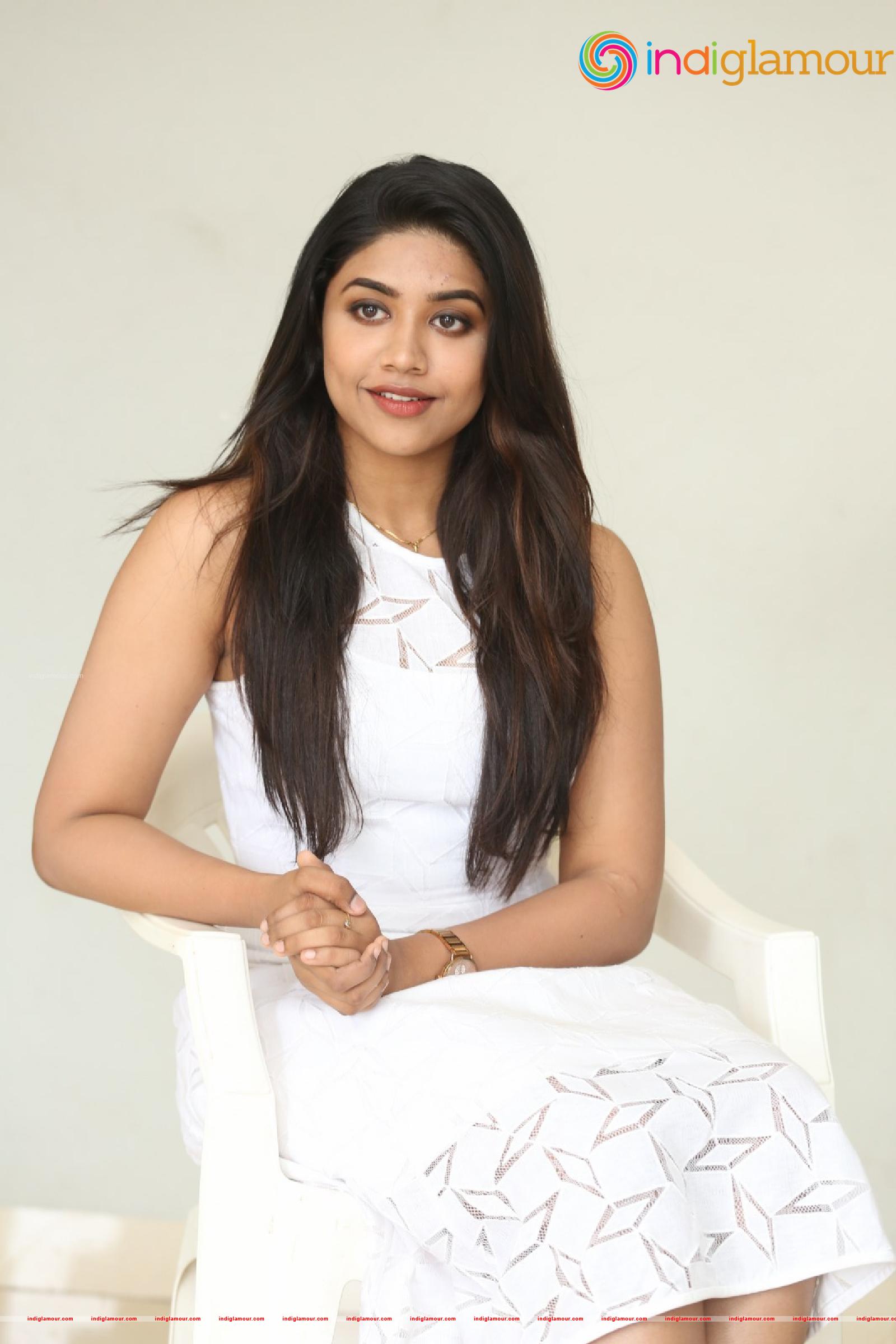 Malavika Satheesan Actress hd photo
