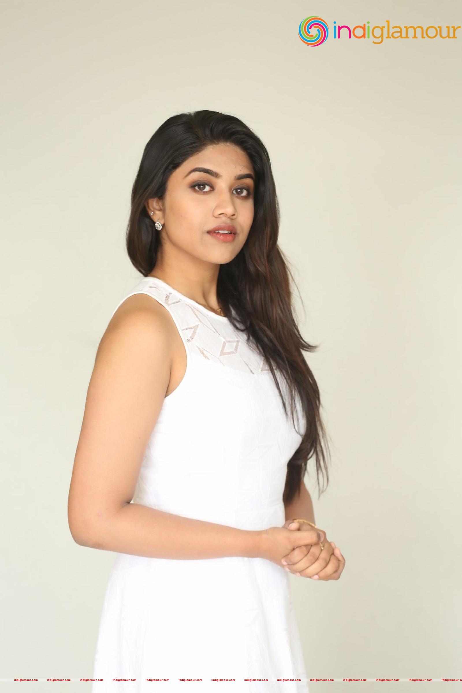 Malavika Satheesan Actress hd photo