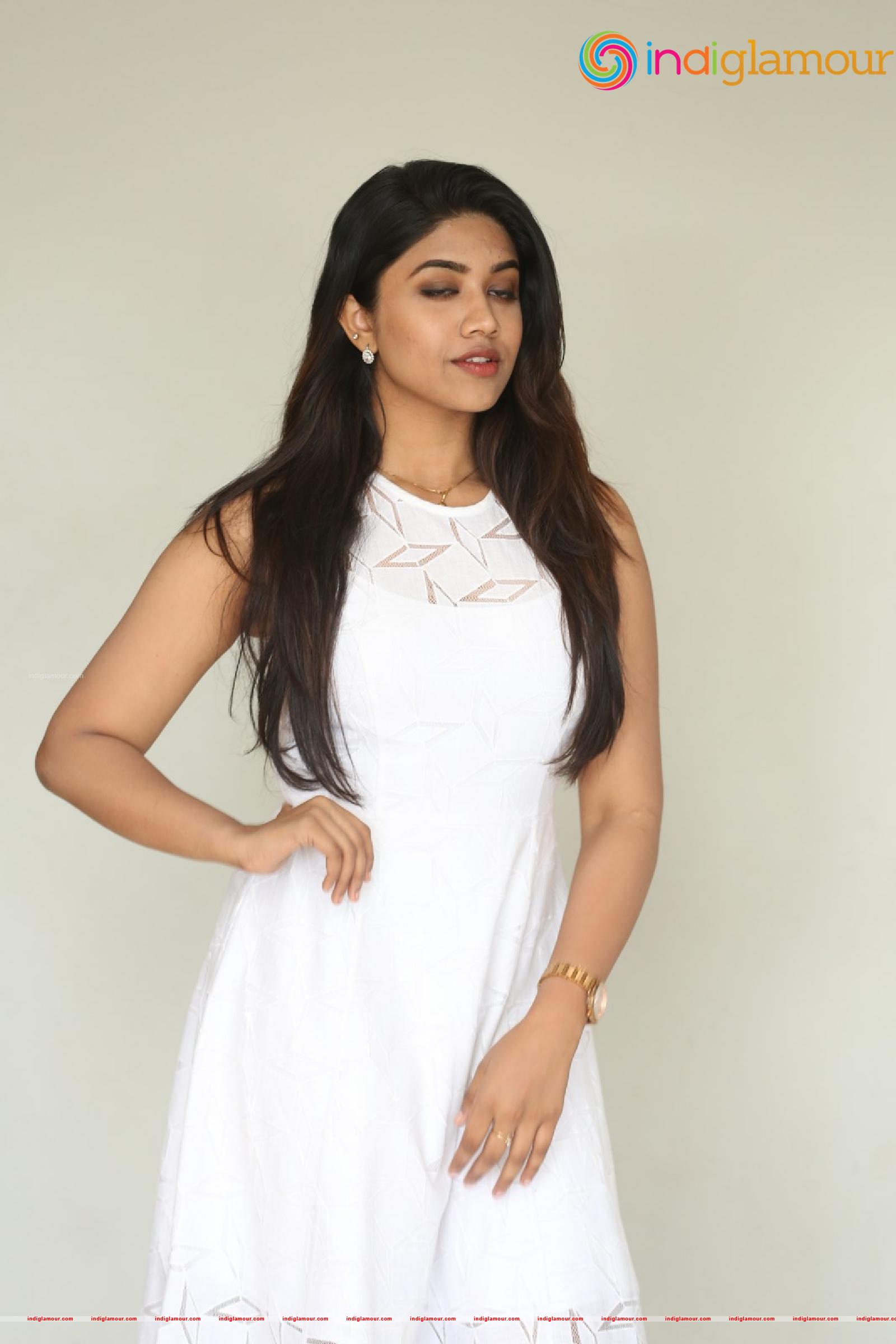 Malavika Satheesan Actress hd photo