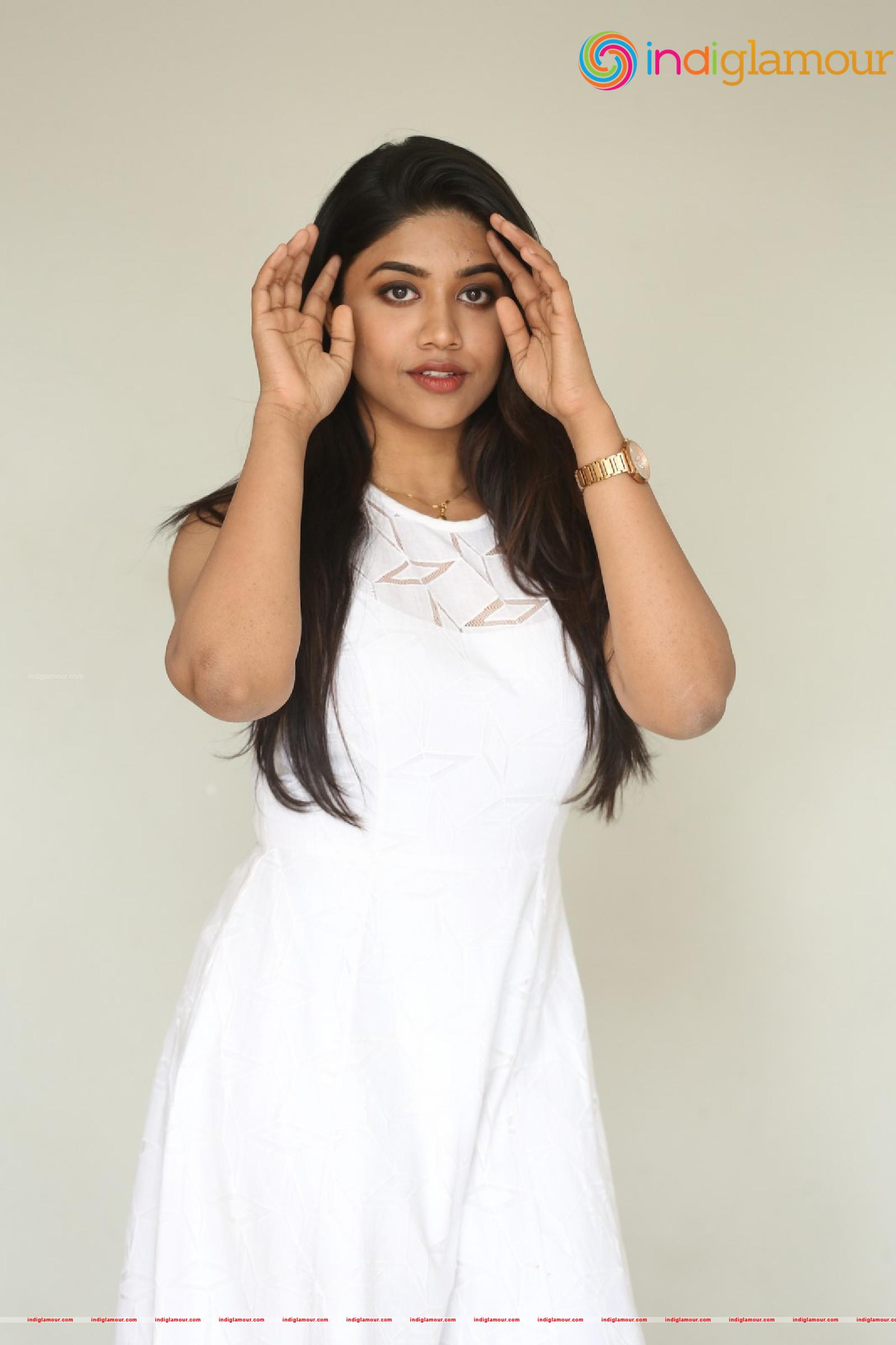 Malavika Satheesan Actress hd photo