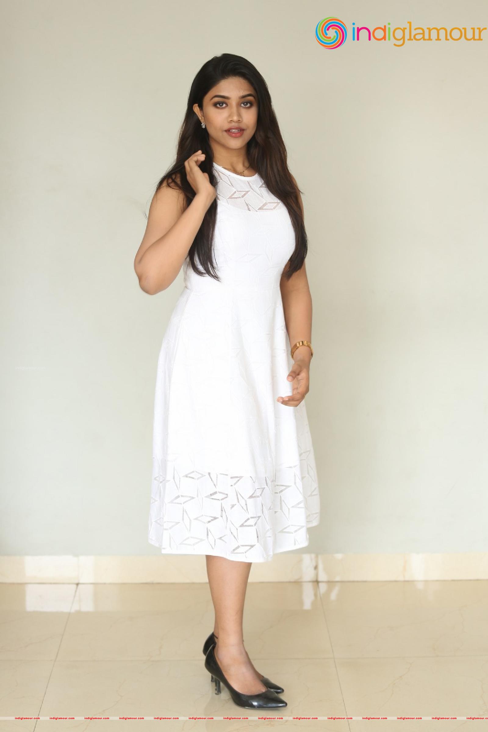 Malavika Satheesan Actress hd photo