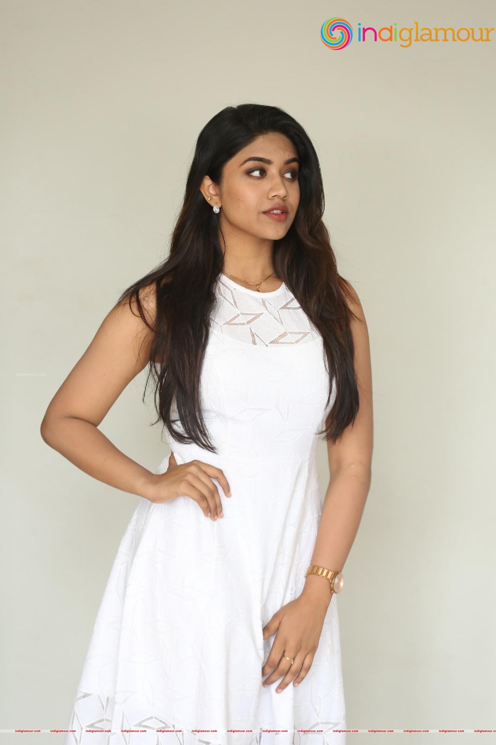 Malavika Satheesan Actress hd photo