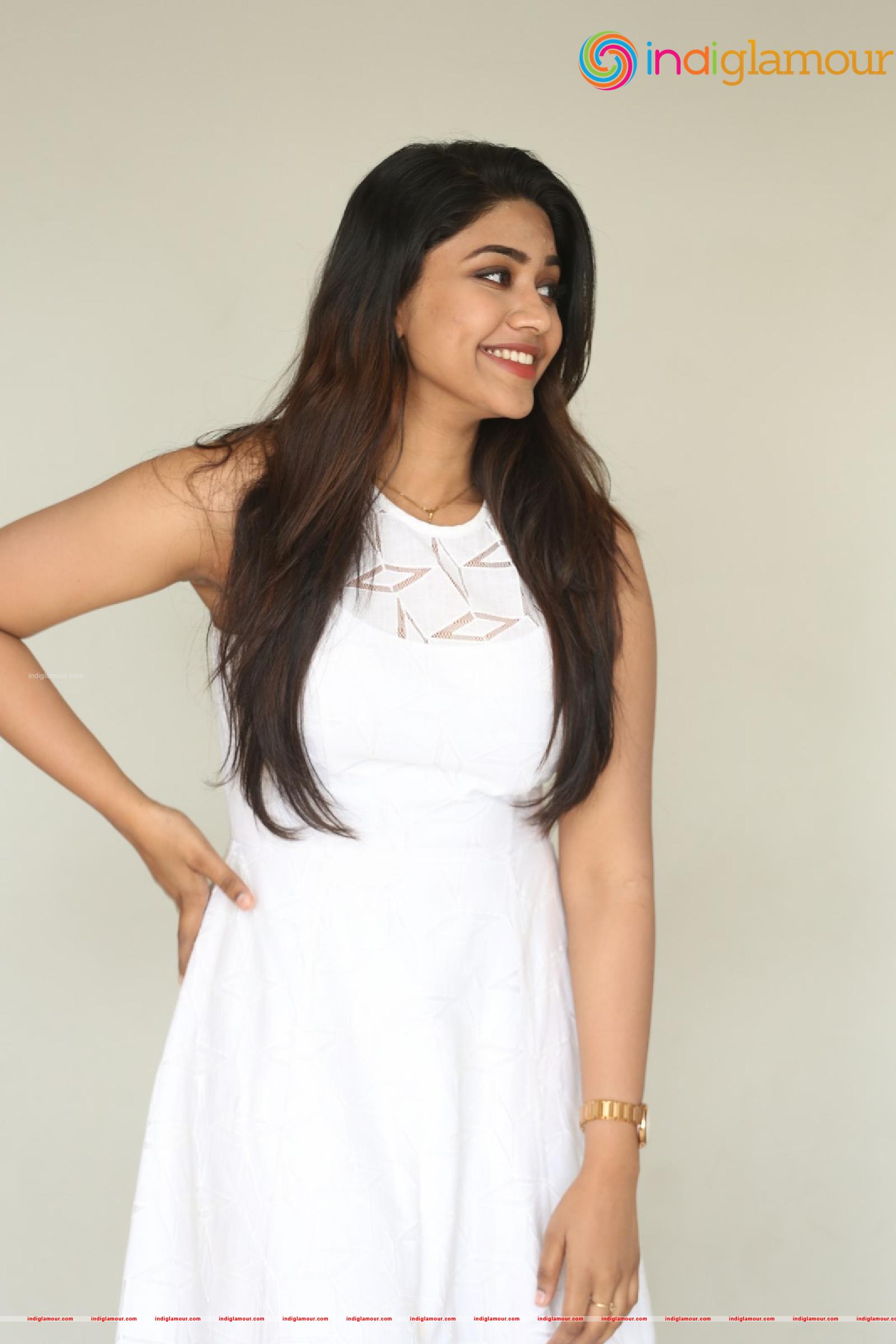 Malavika Satheesan Actress hd photo