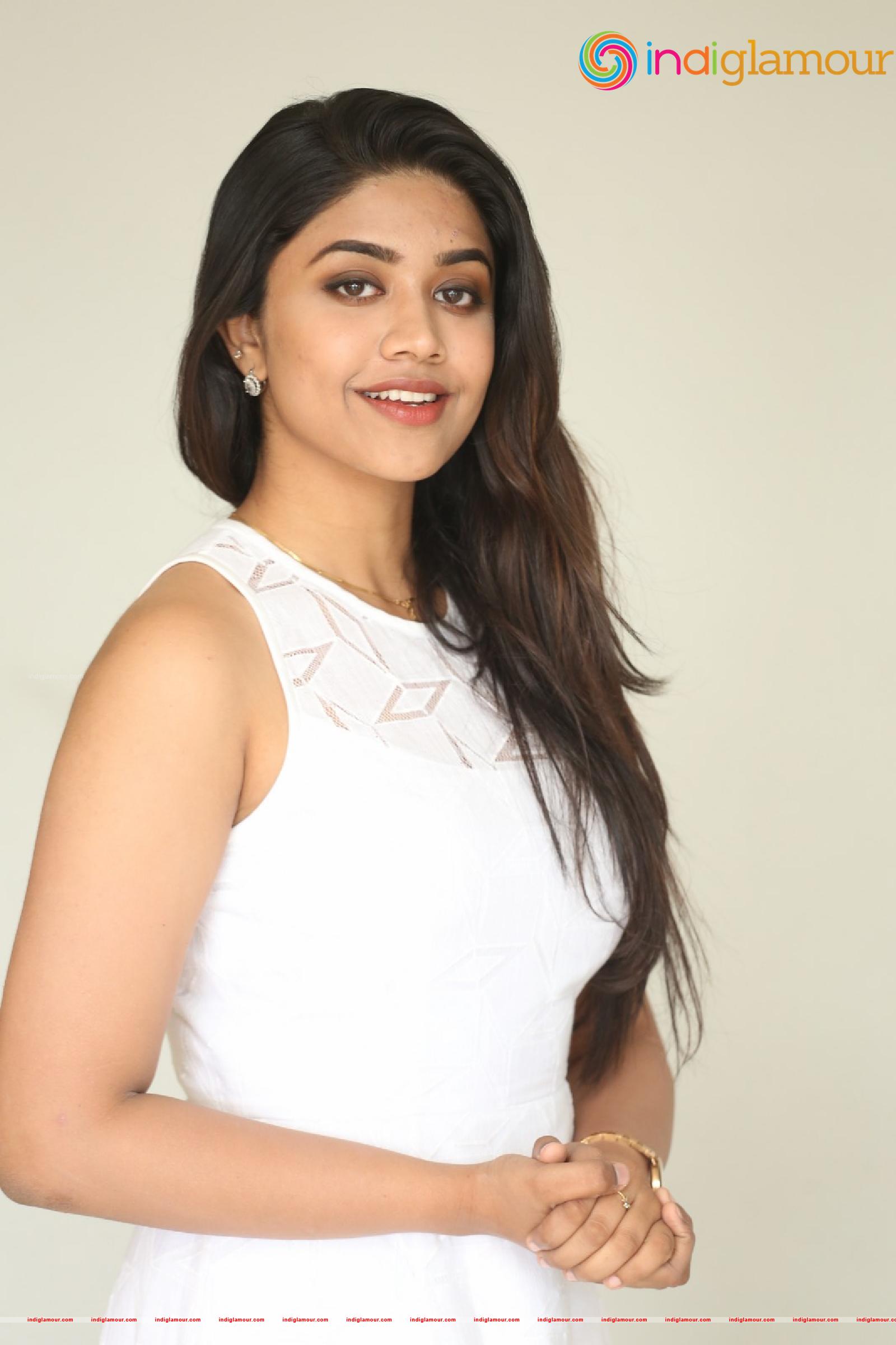 Malavika Satheesan Actress hd photo