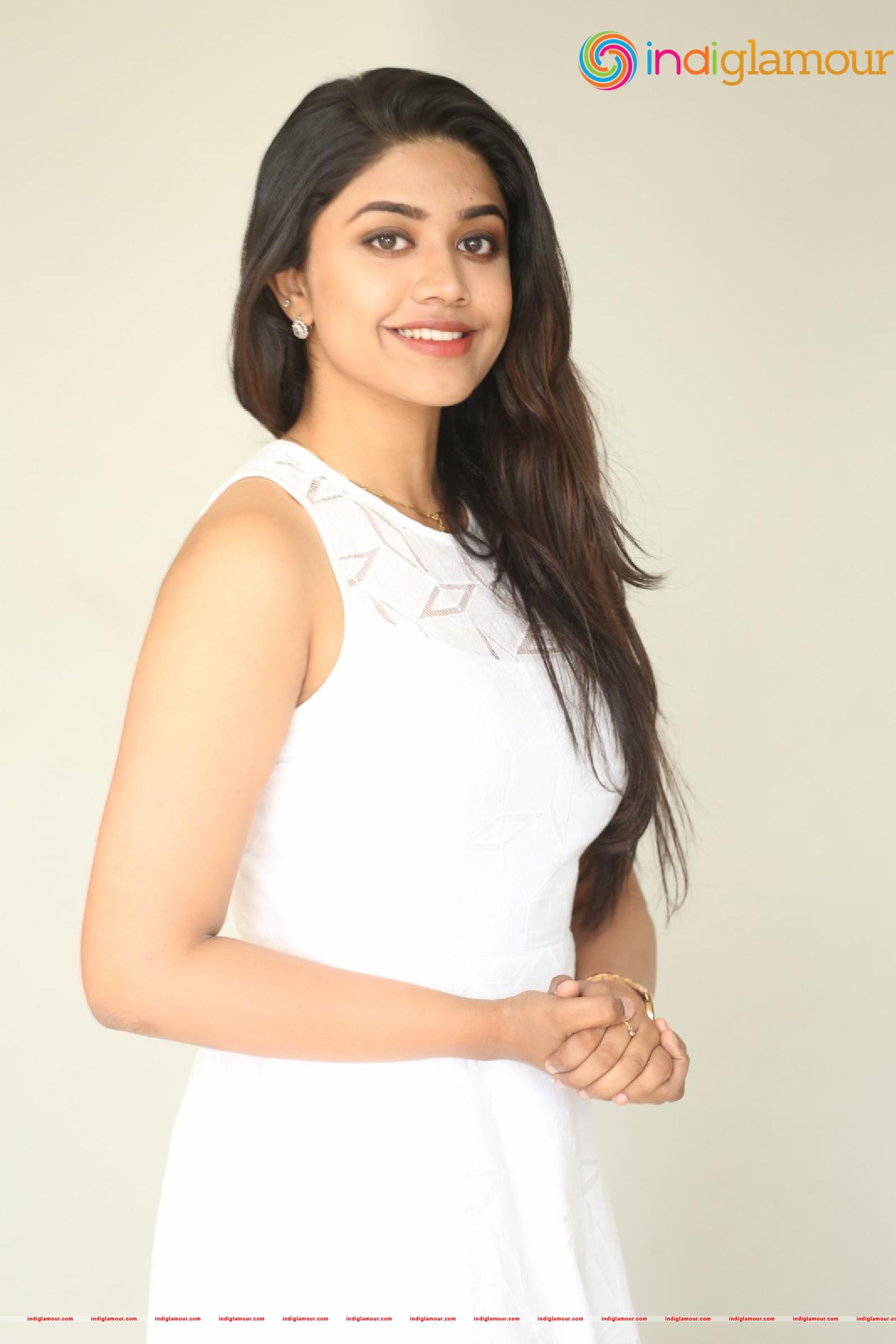 Malavika Satheesan Actress hd photo