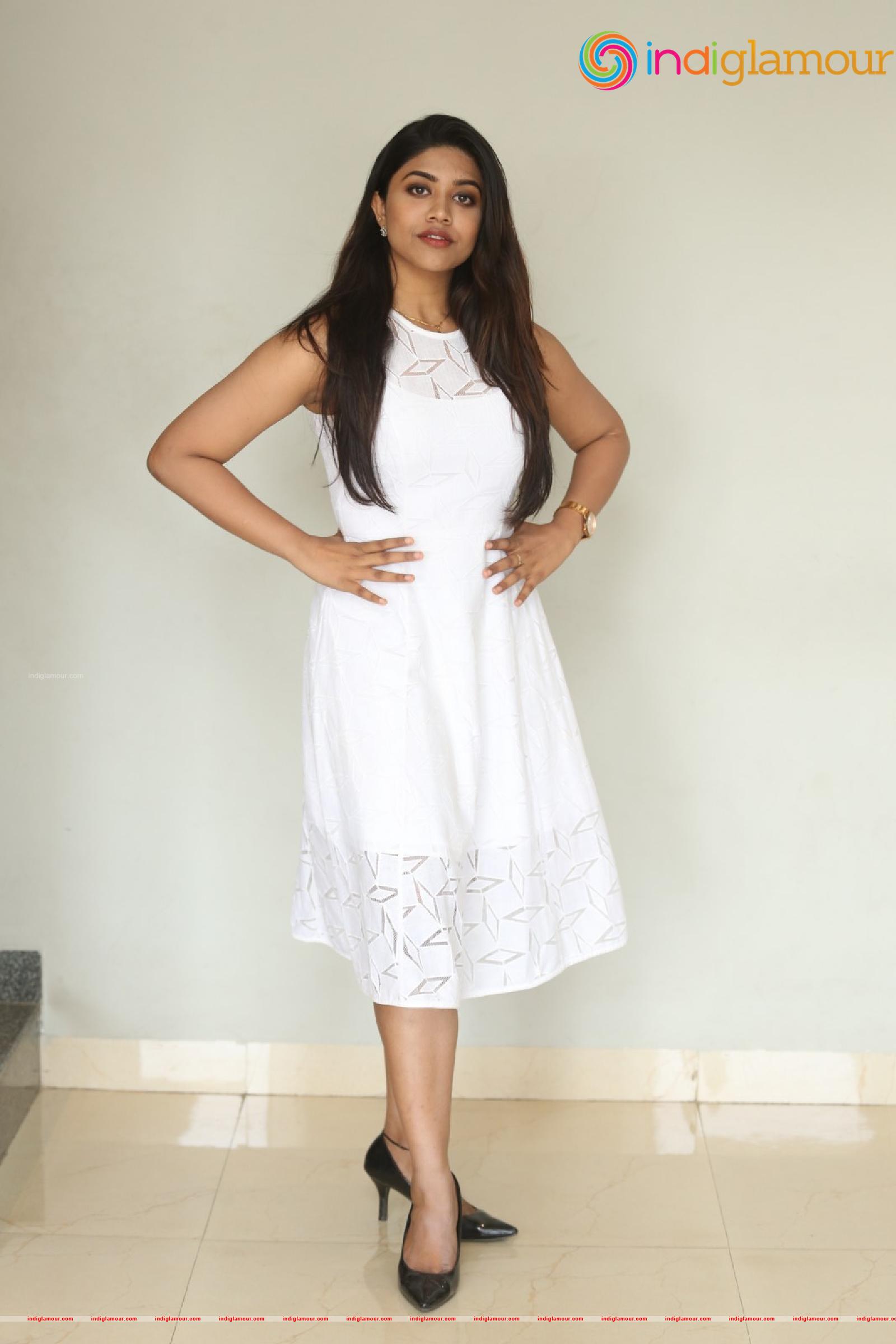 Malavika Satheesan Actress hd photo