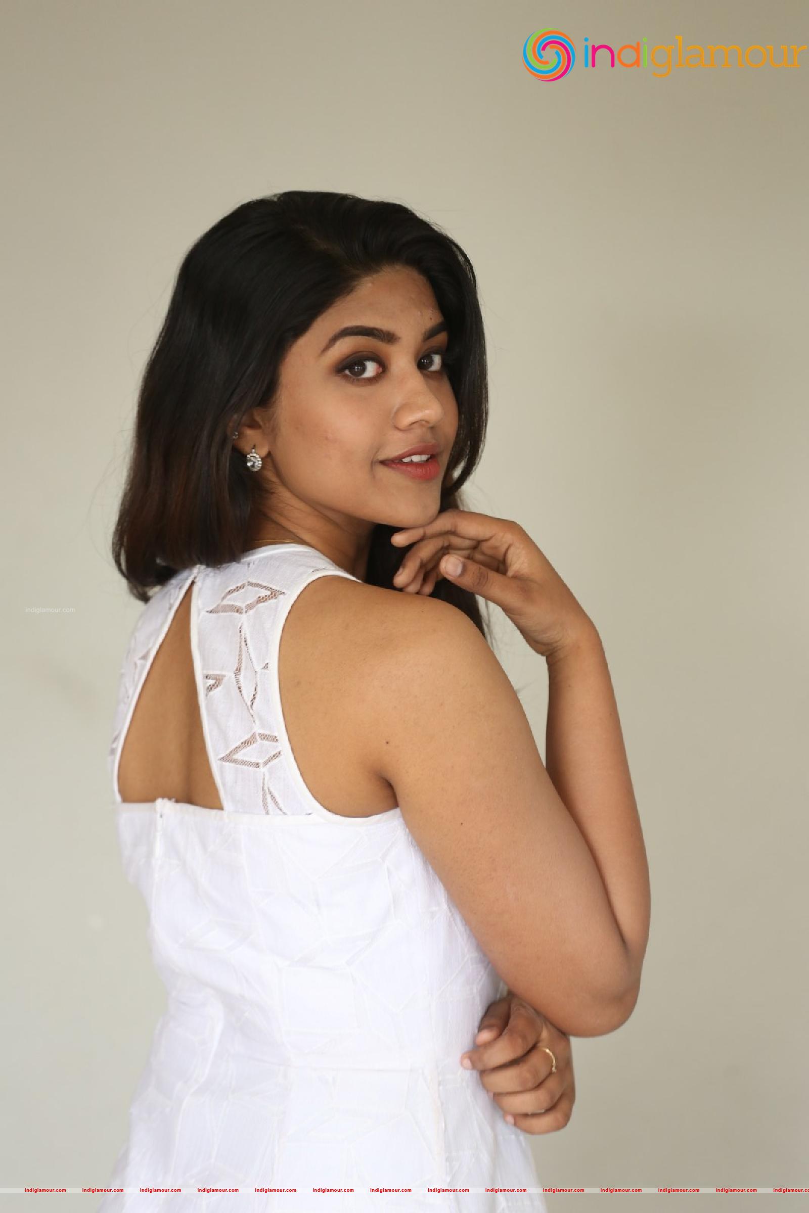 Malavika Satheesan Actress hd photo