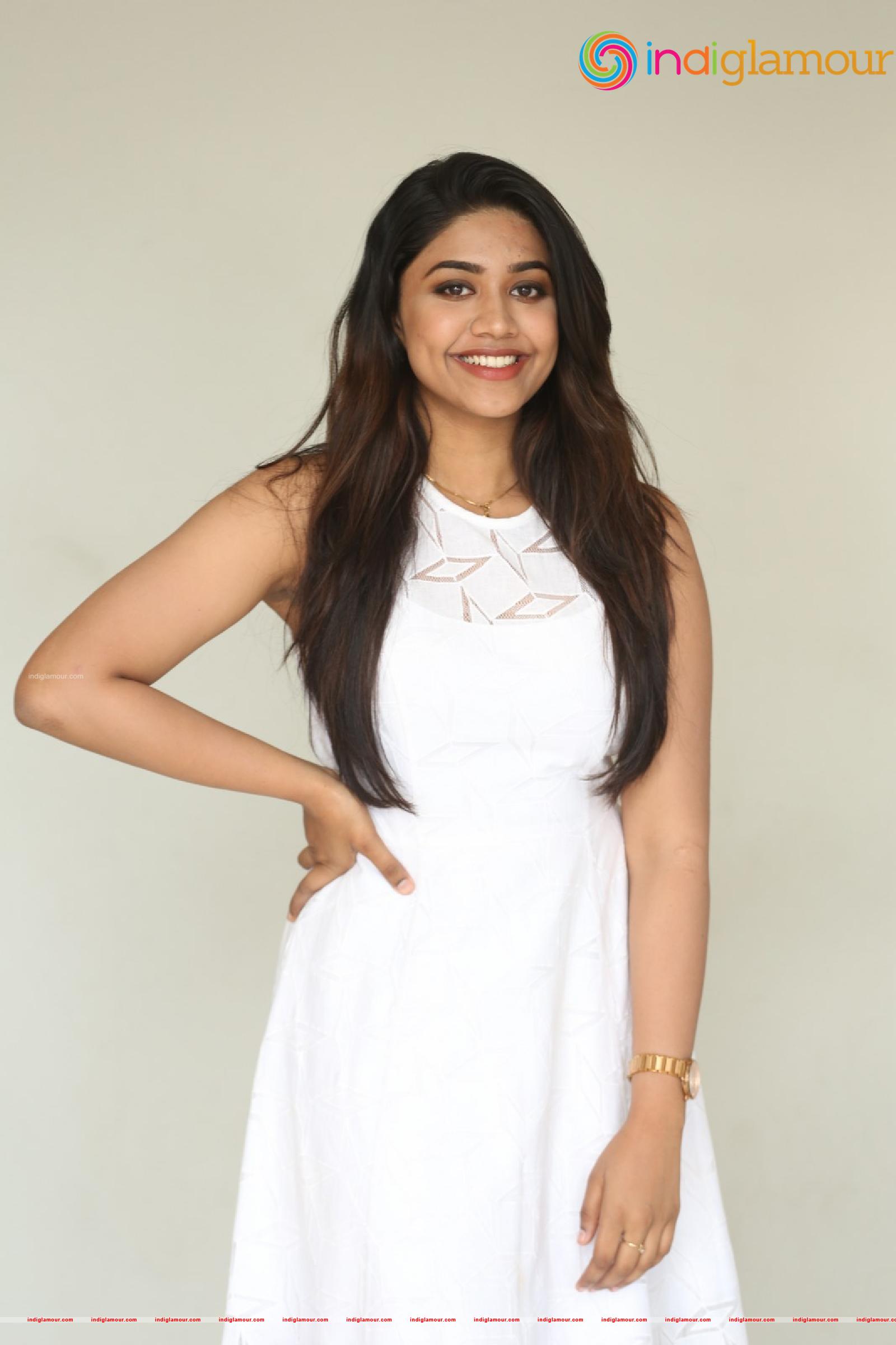 Malavika Satheesan Actress hd photo