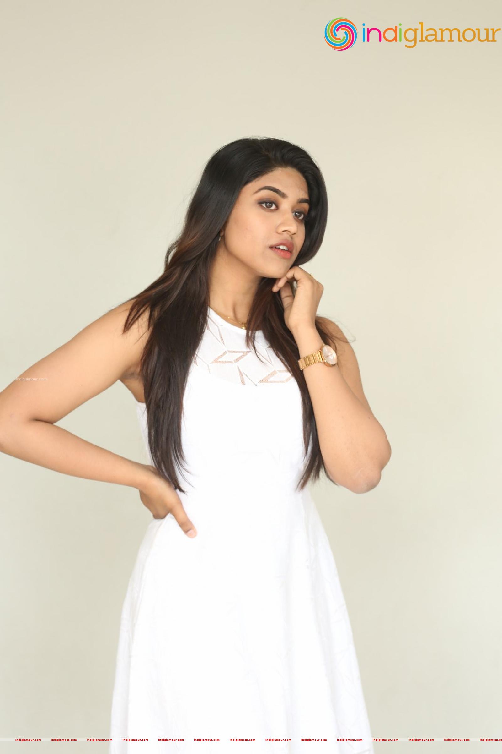 Malavika Satheesan Actress hd photo
