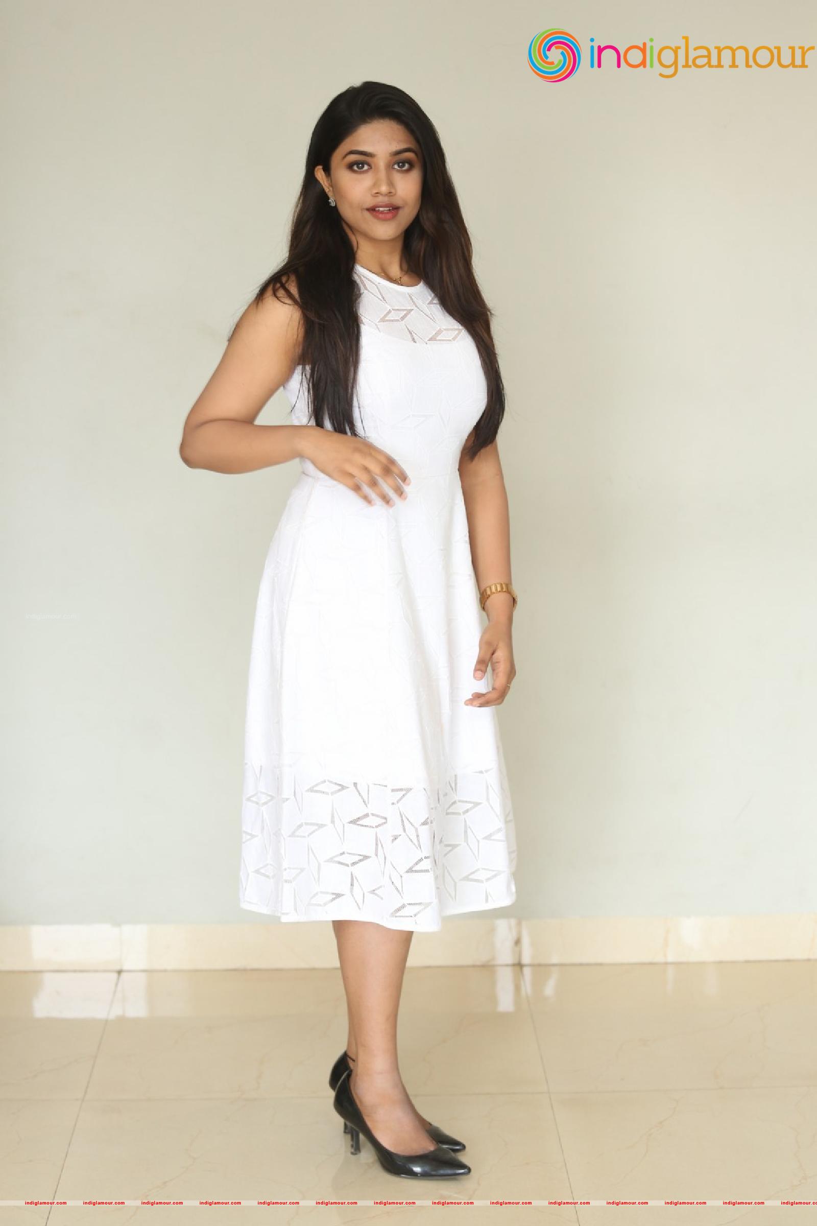 Malavika Satheesan Actress hd photo