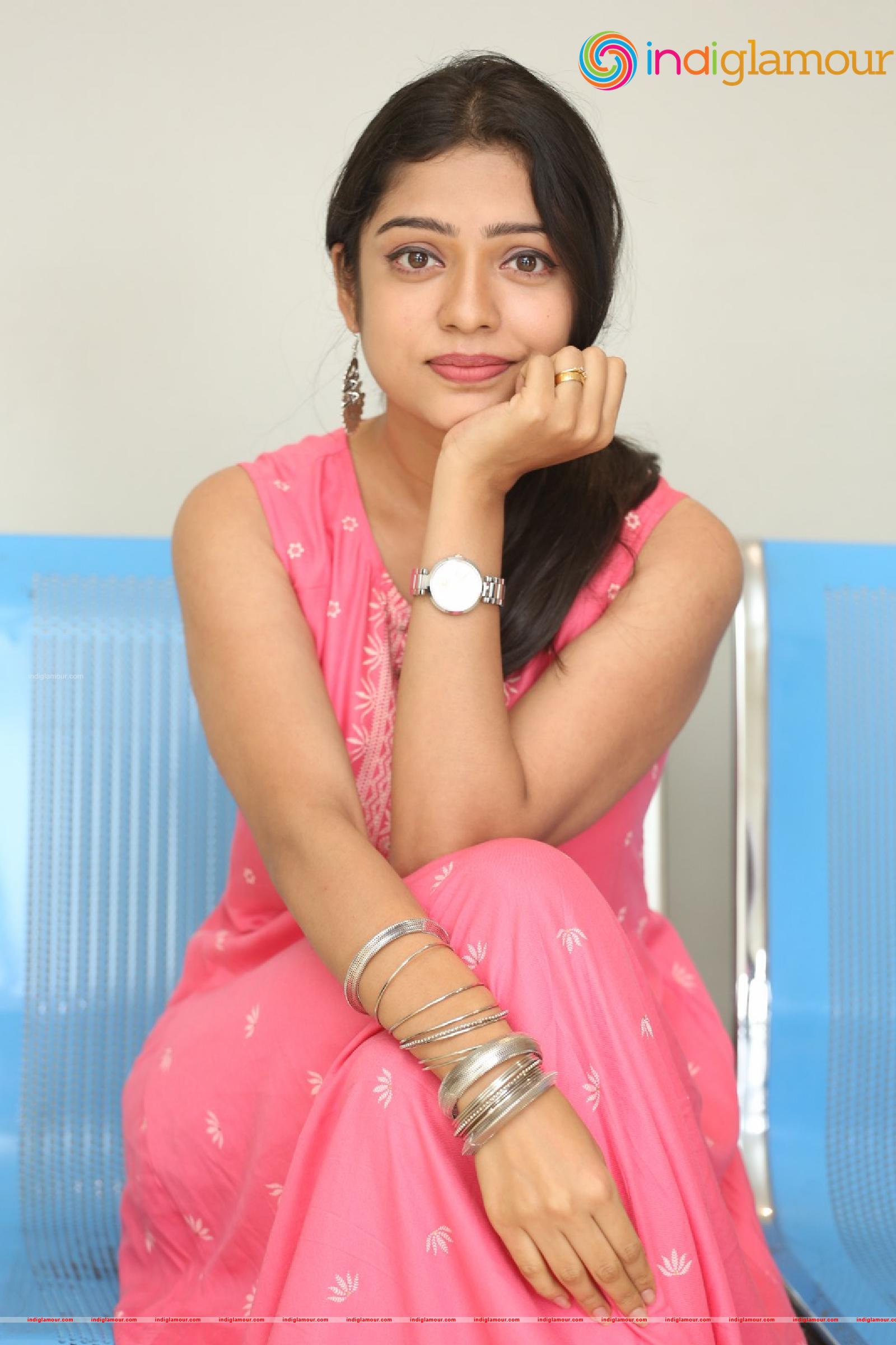 Varsha Bollamma Actress hd photo