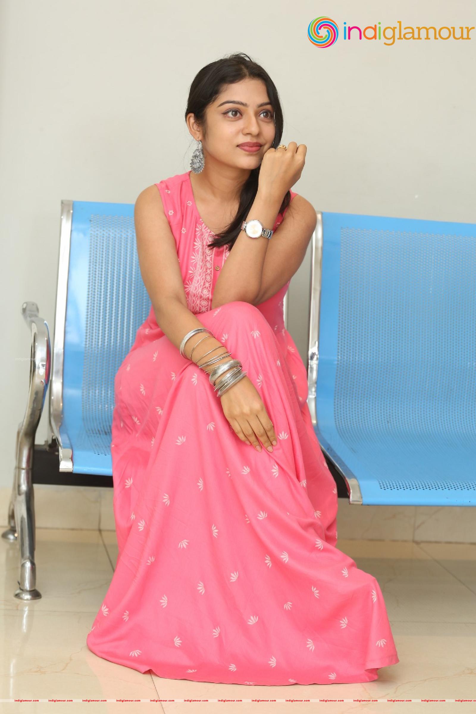 Varsha Bollamma Actress hd photo