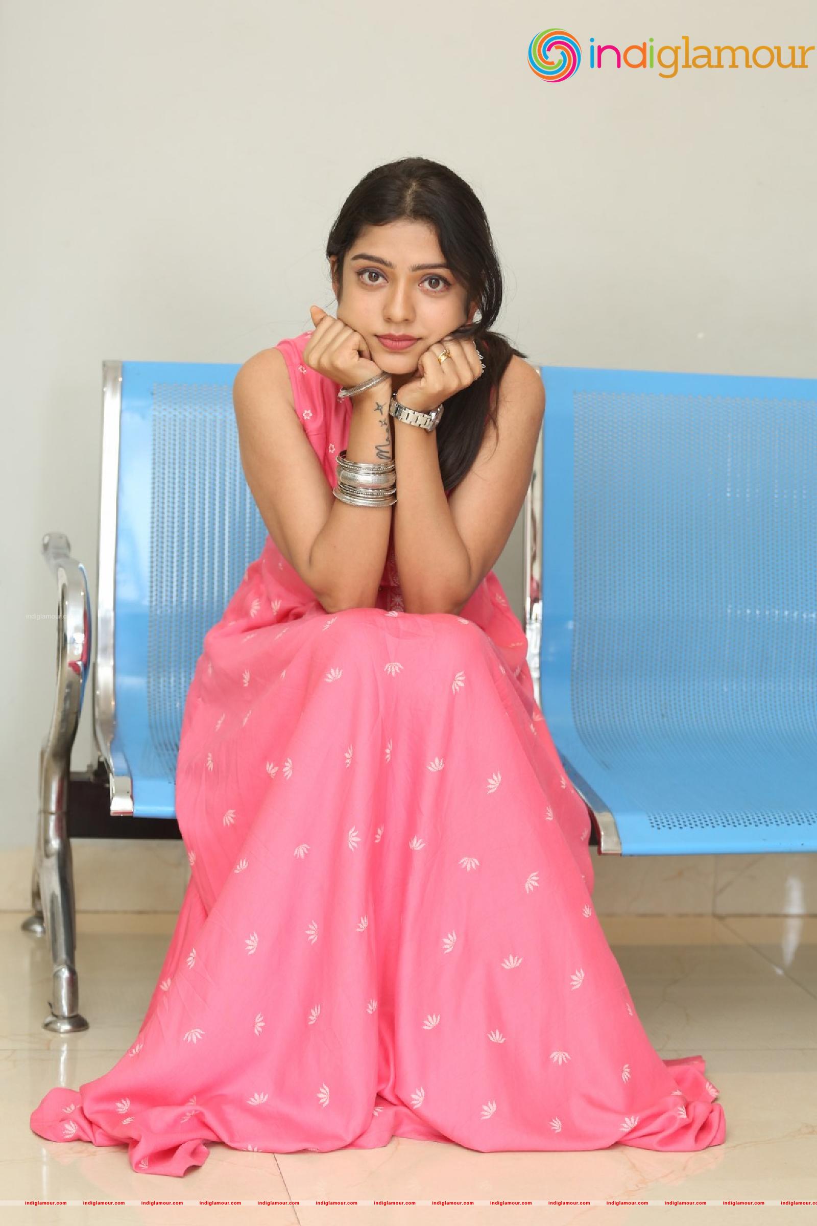 Varsha Bollamma Actress hd photo