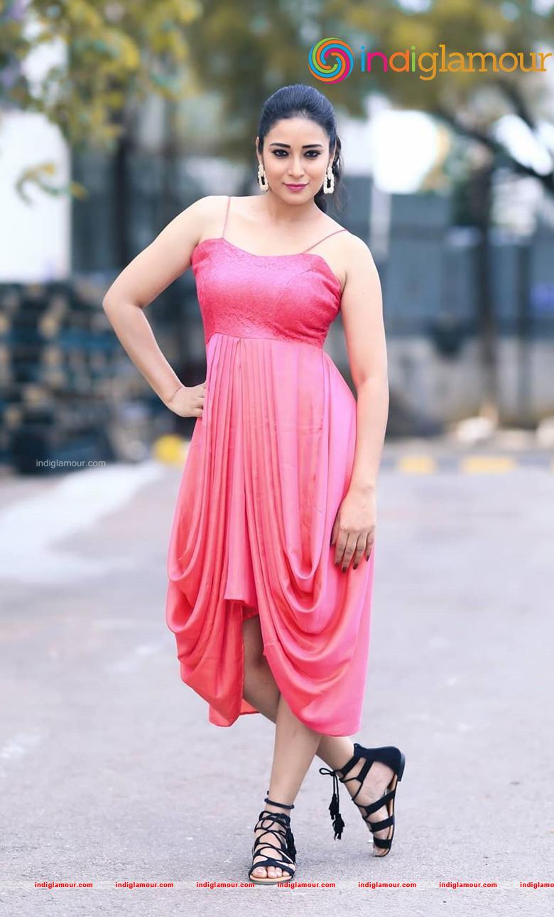 Bhanu Sri Actress hd photo