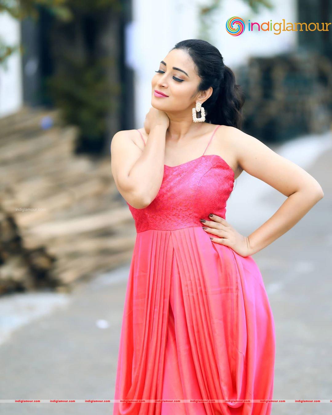 Bhanu Sri Actress hd photo