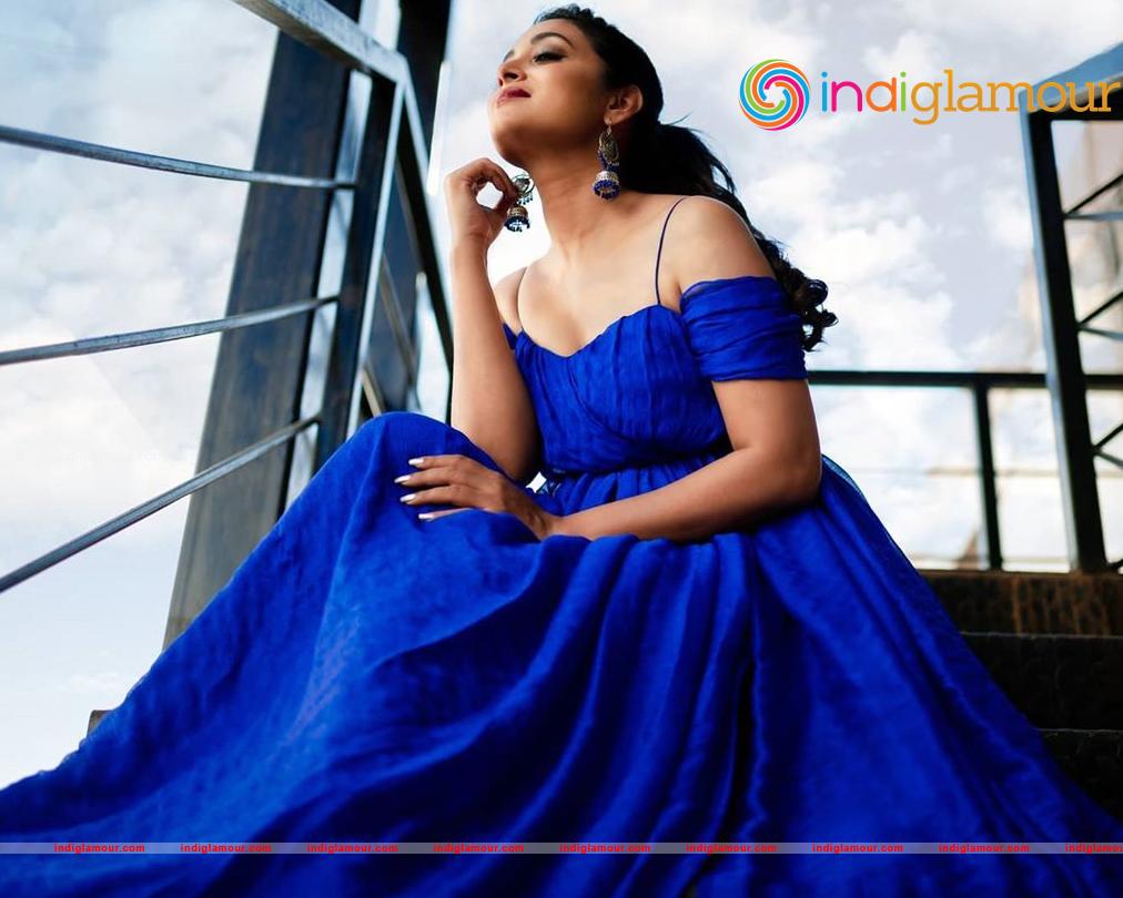 Bhanu Sri Actress hd photo