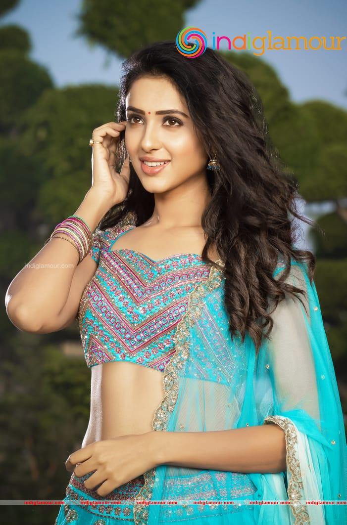 Riya Suman Actress hd photo