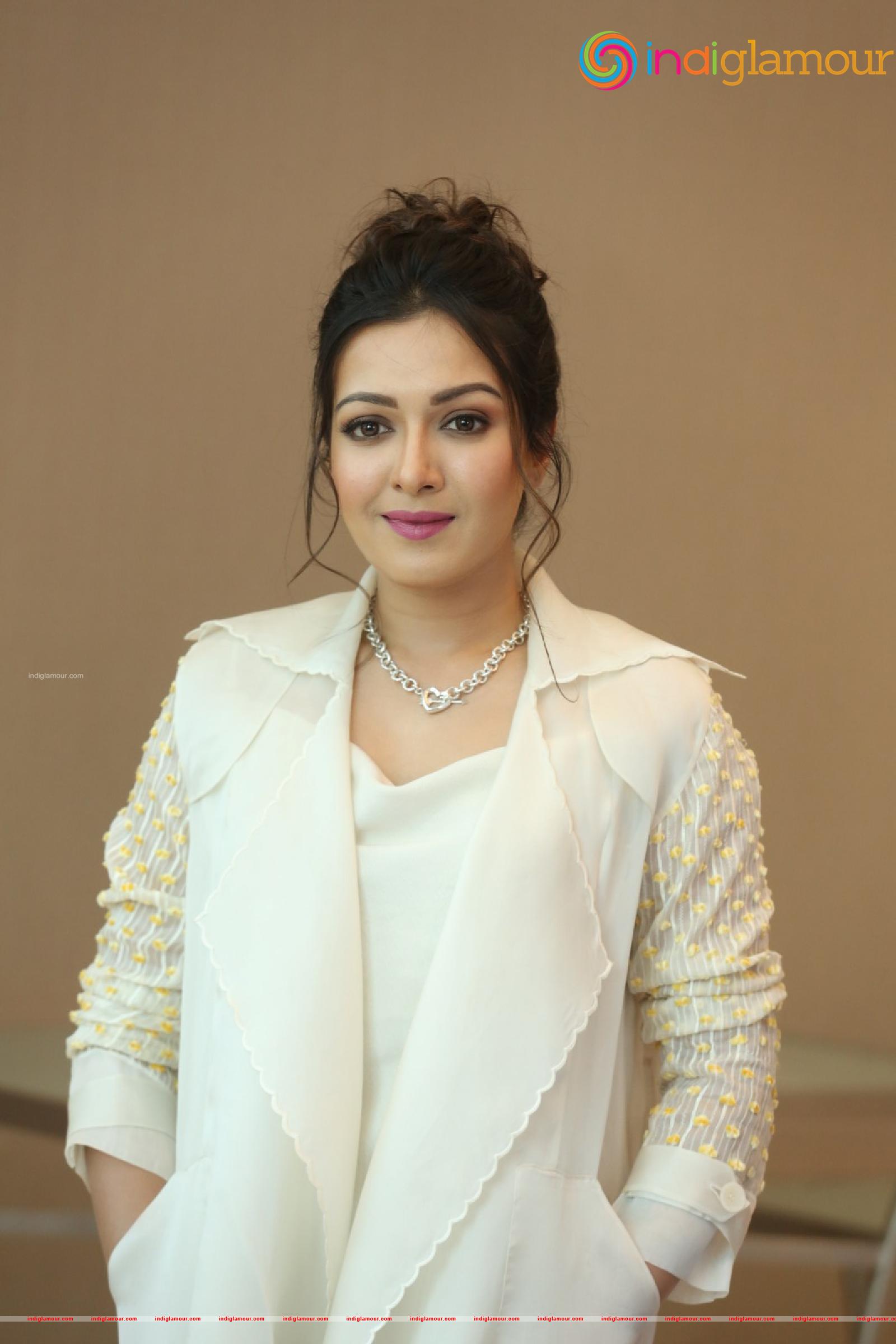 Catherine Tresa Actress hd photo