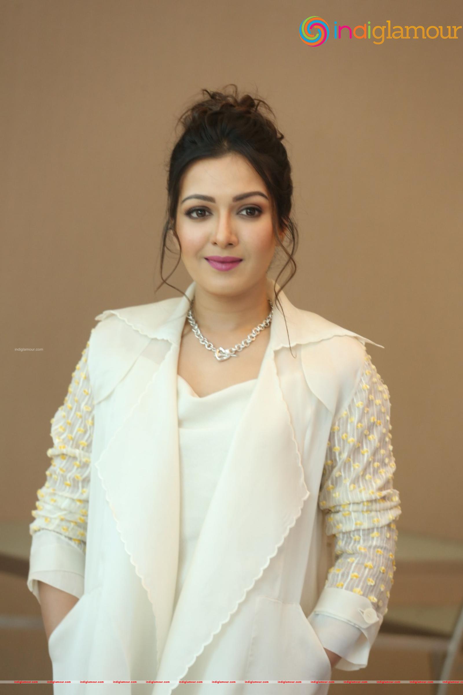 Catherine Tresa Actress hd photo