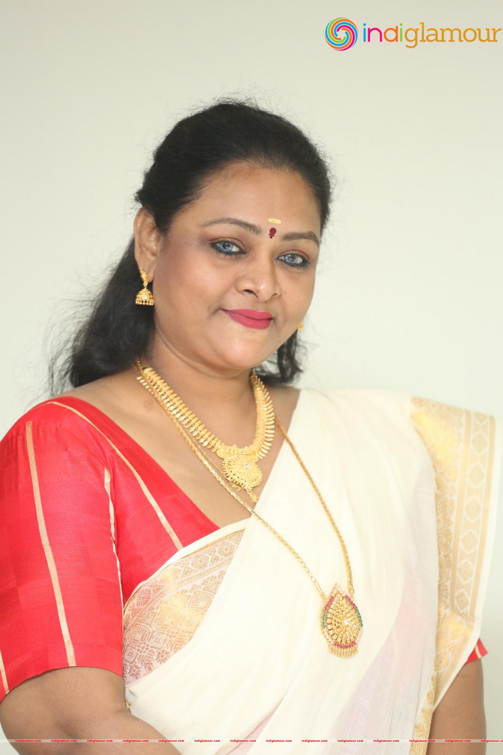 Shakeela Actress hd photo