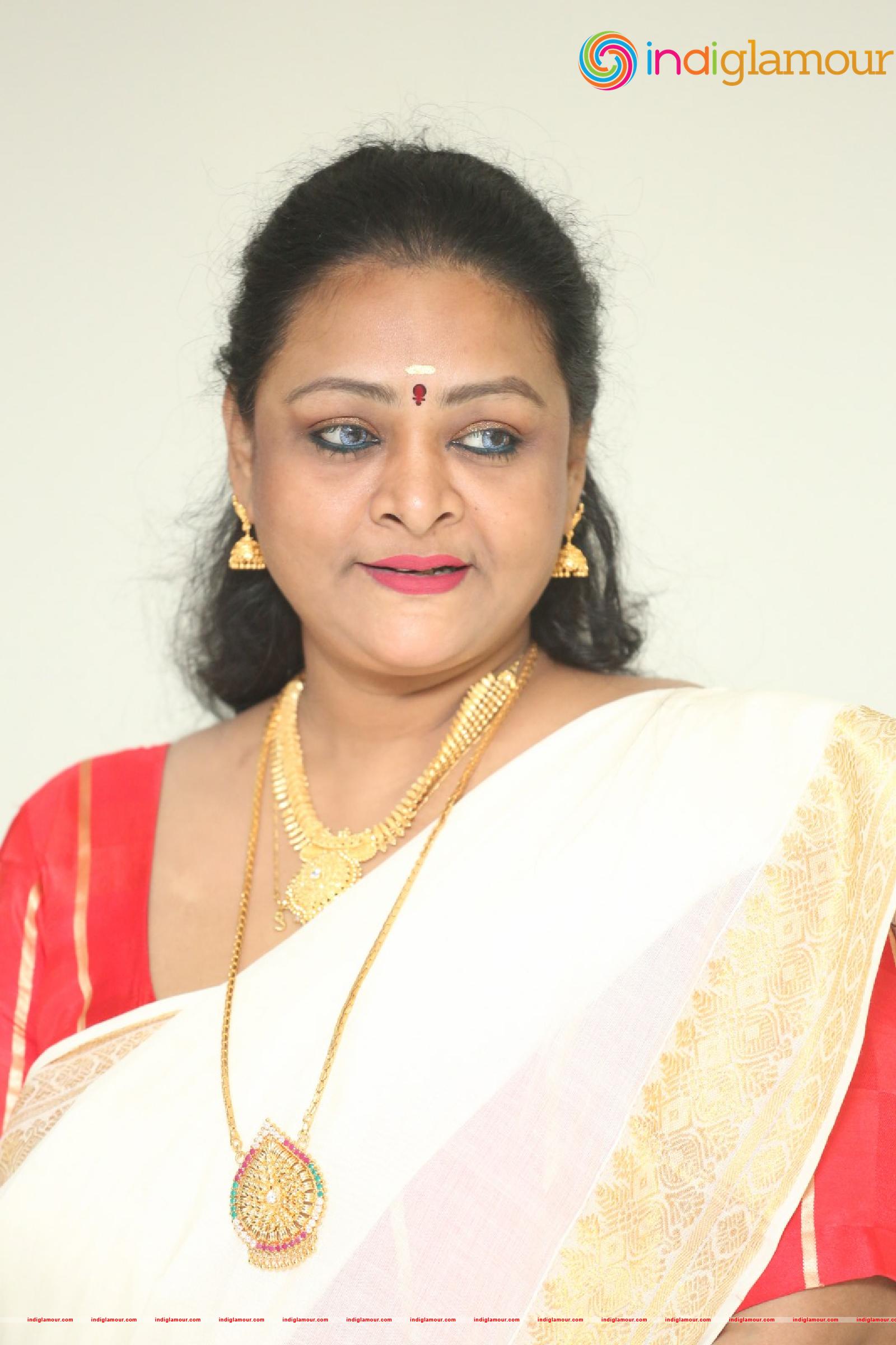 Shakeela Actress hd photo