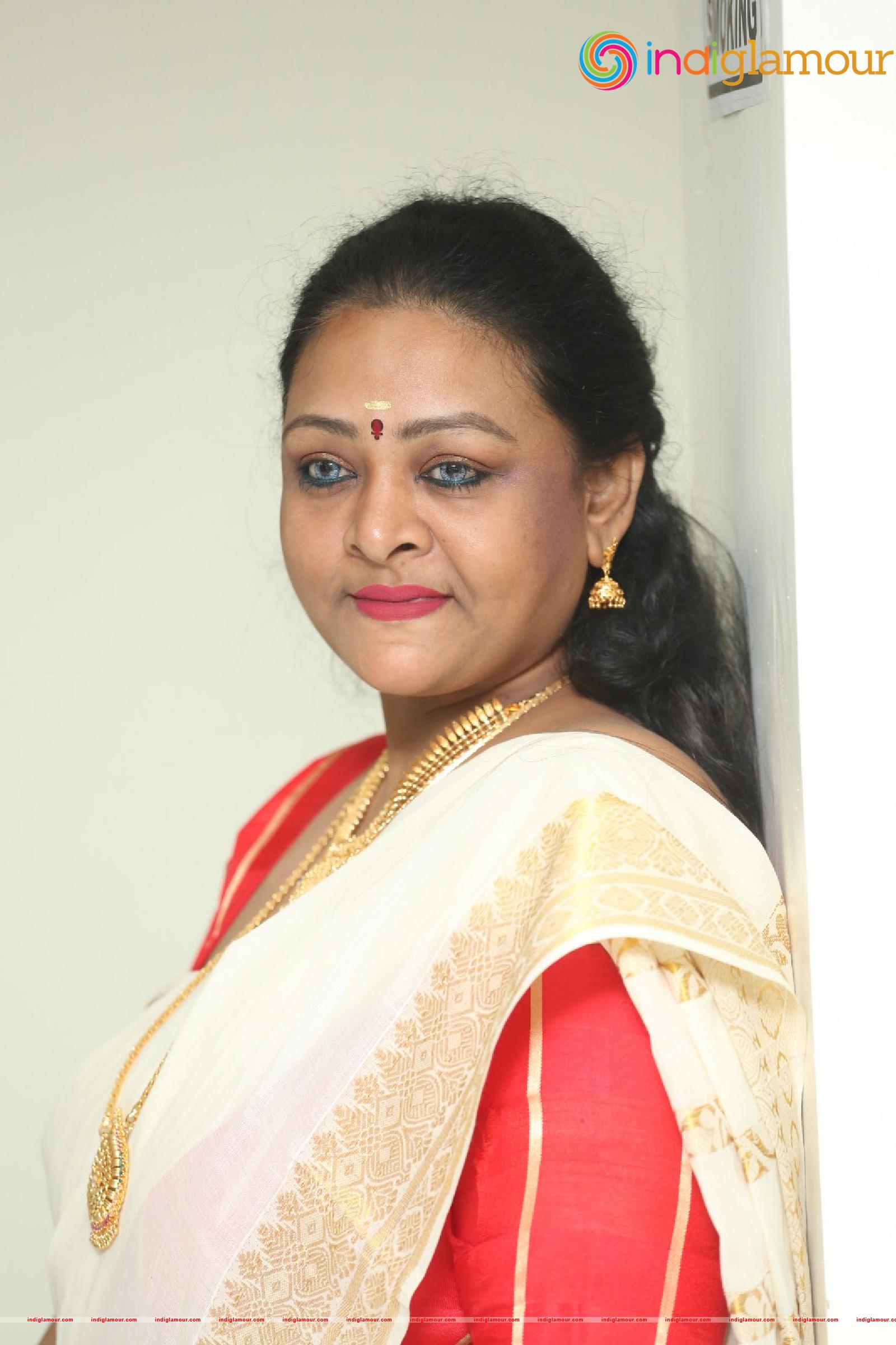 Shakeela Actress hd photo