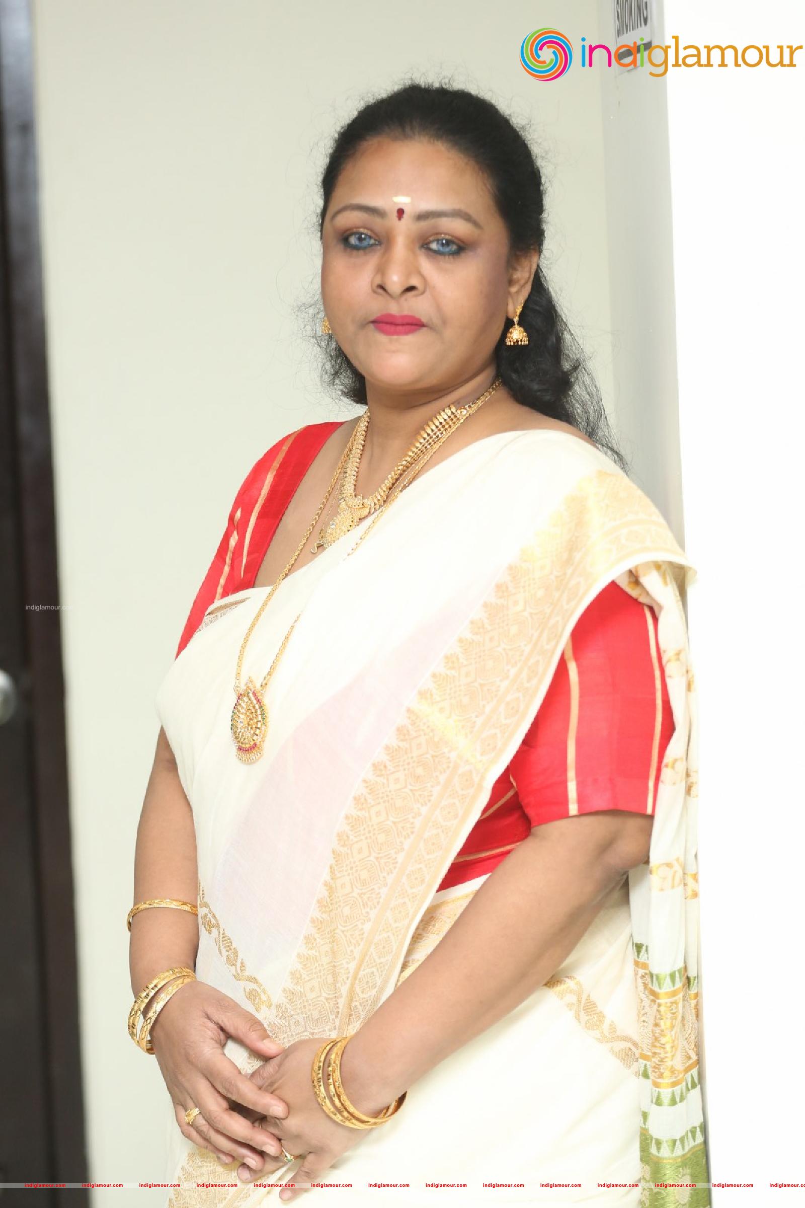 Shakeela Actress hd photo