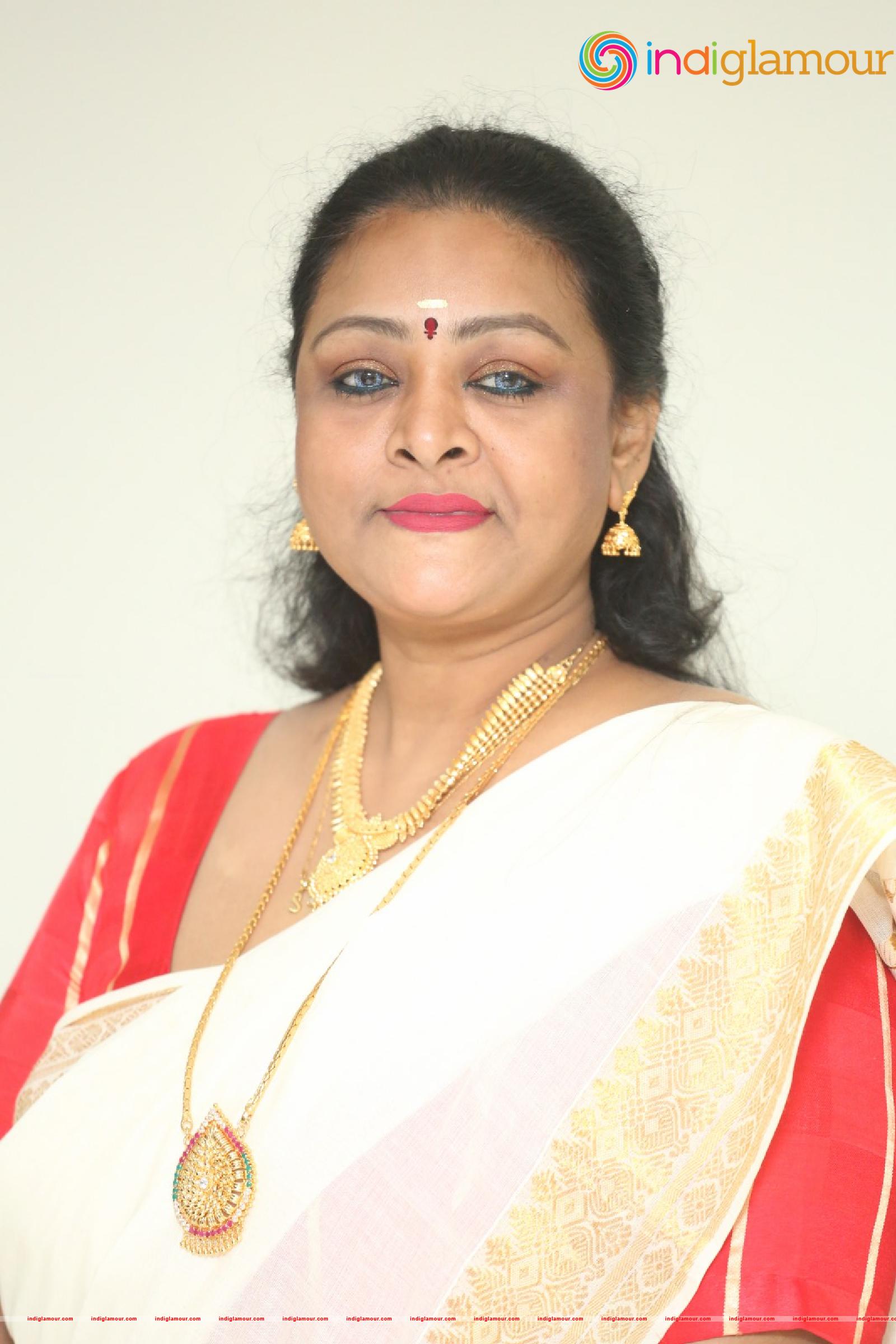Shakeela Actress hd photo