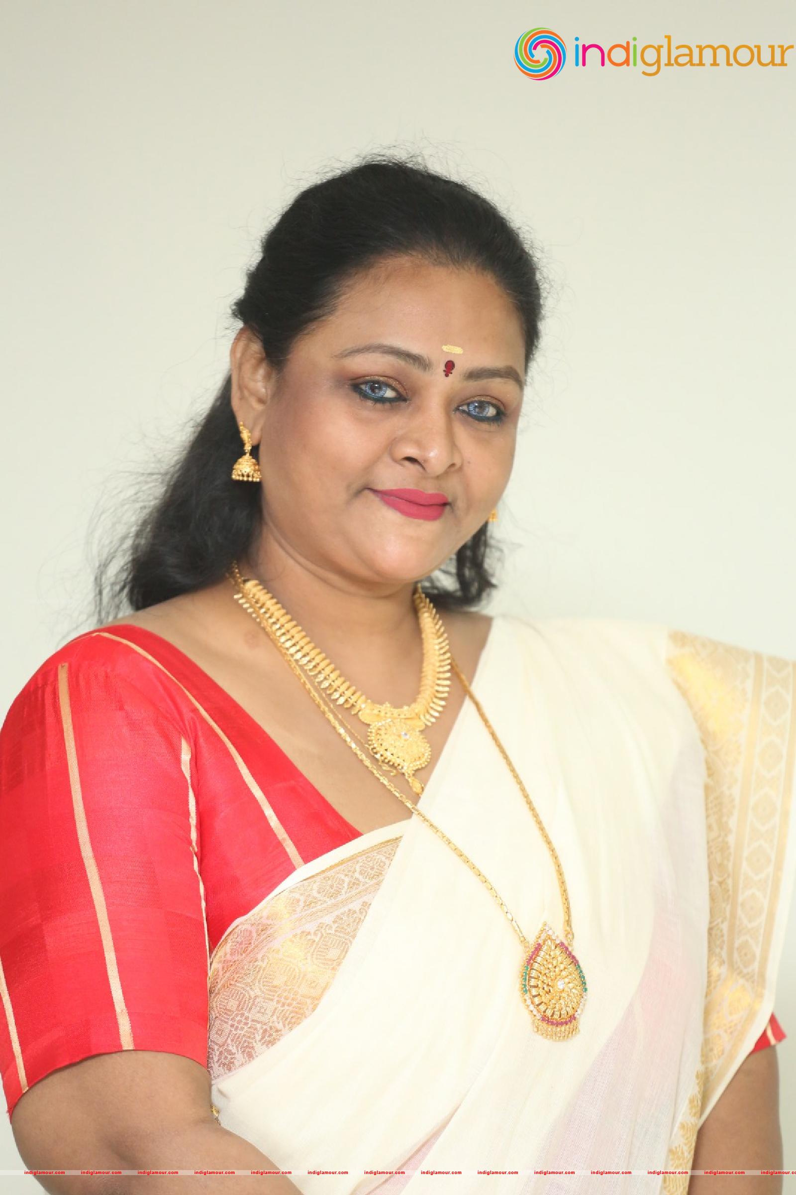 Shakeela Actress hd photo