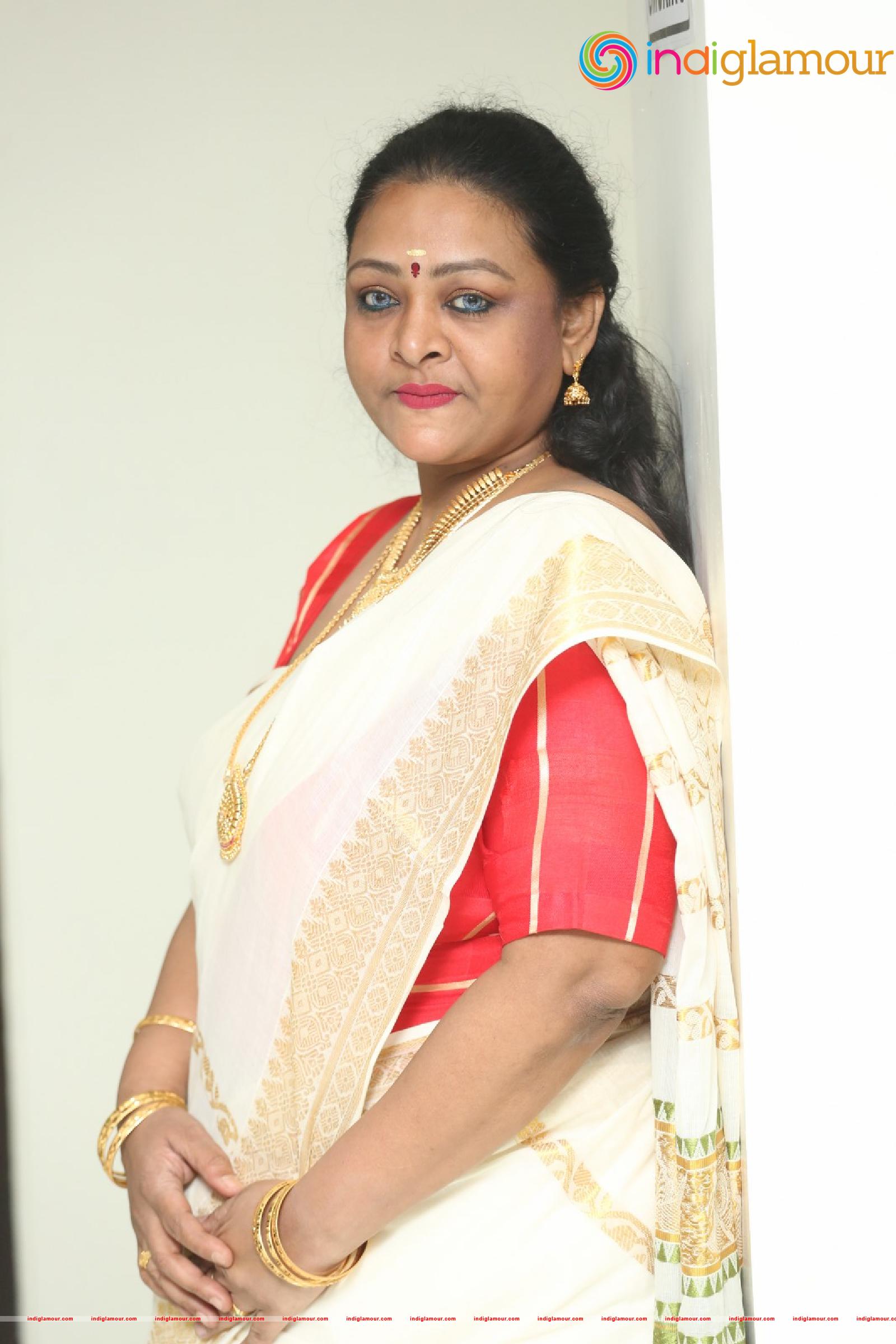 Shakeela Actress hd photo