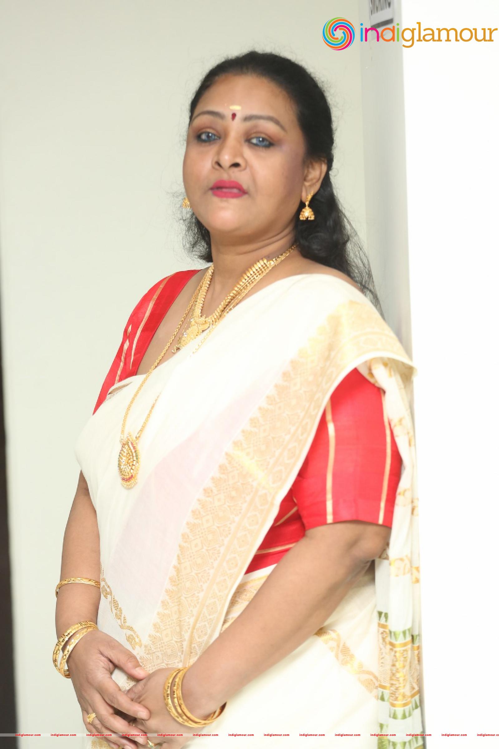 Shakeela Actress hd photo