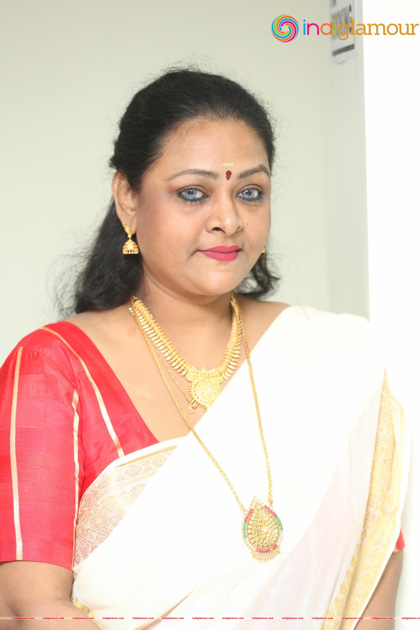 Shakeela Actress hd photo