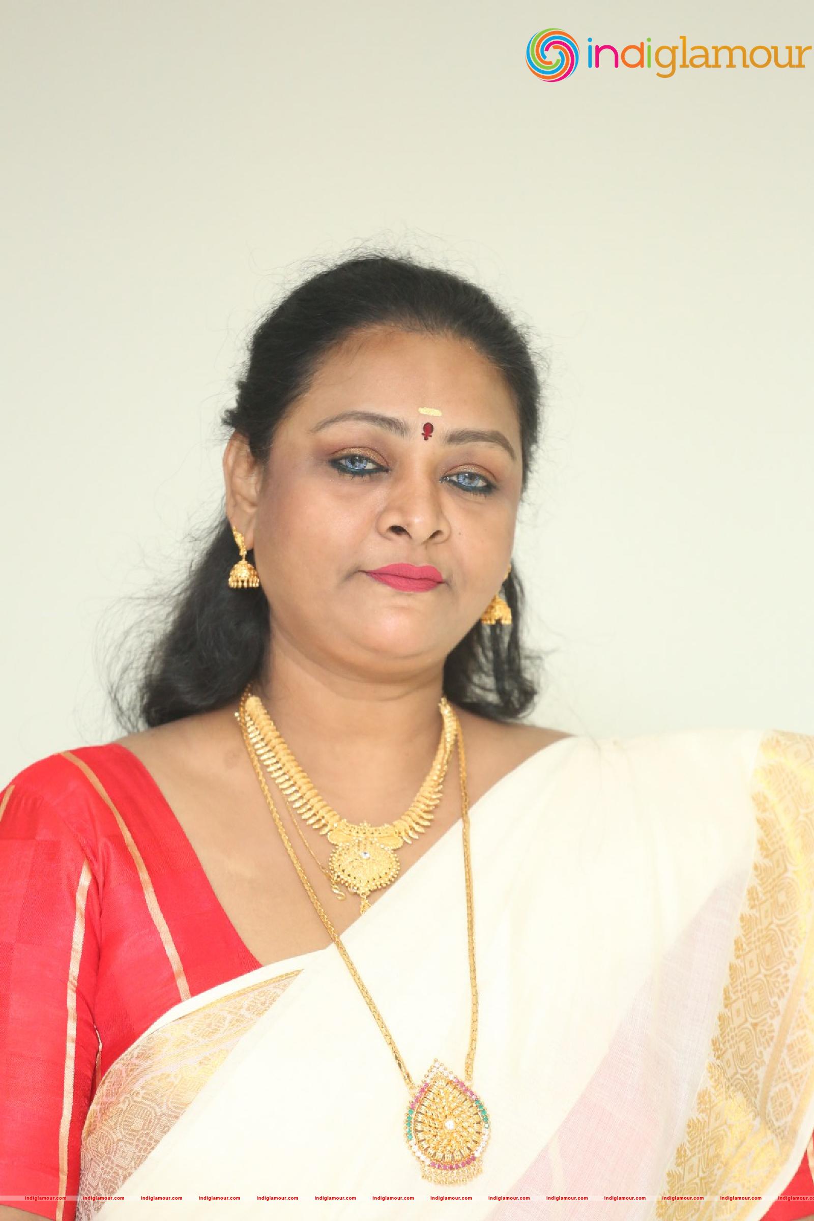 Shakeela Actress hd photo