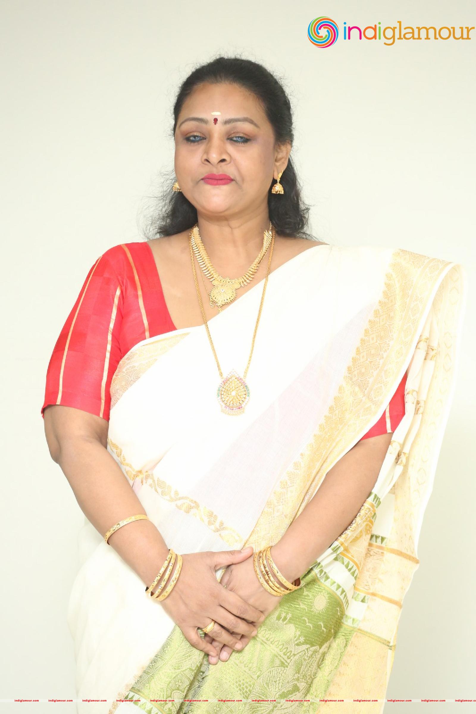 Shakeela Actress hd photo