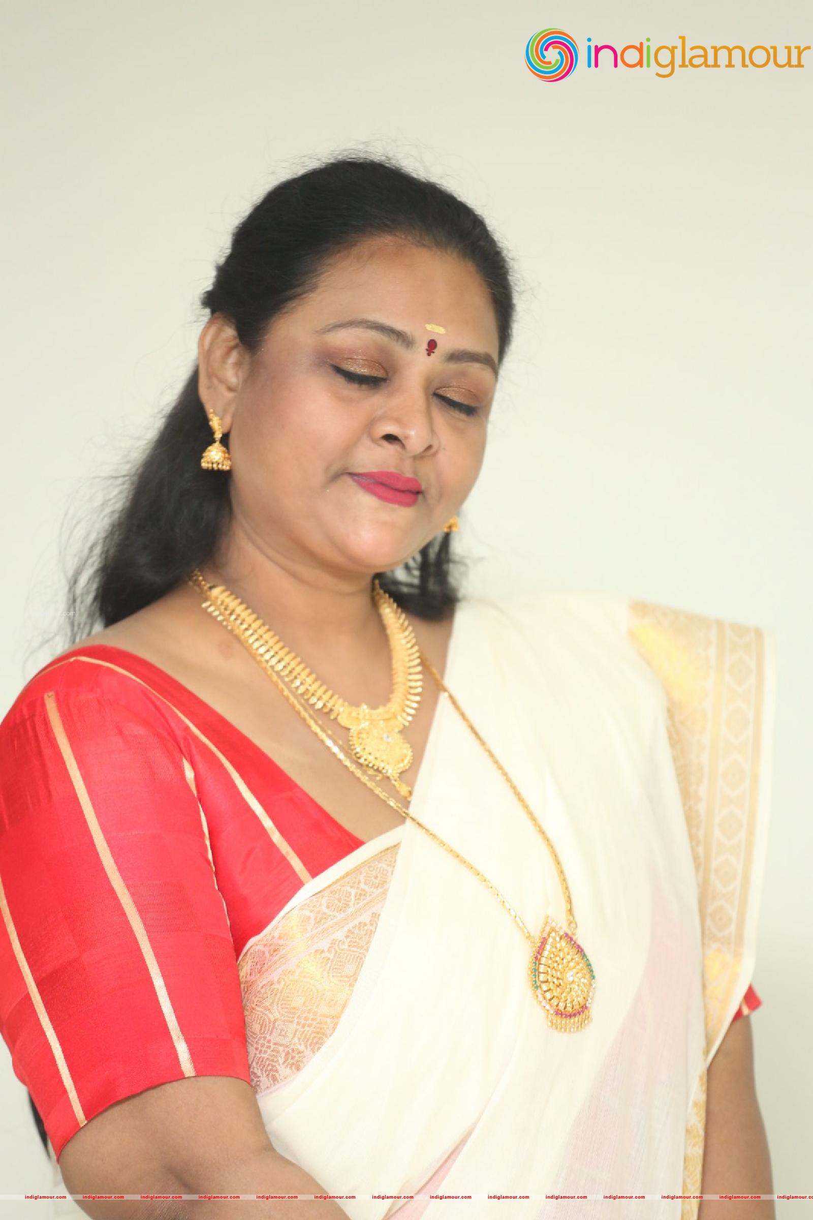 Shakeela Actress hd photo