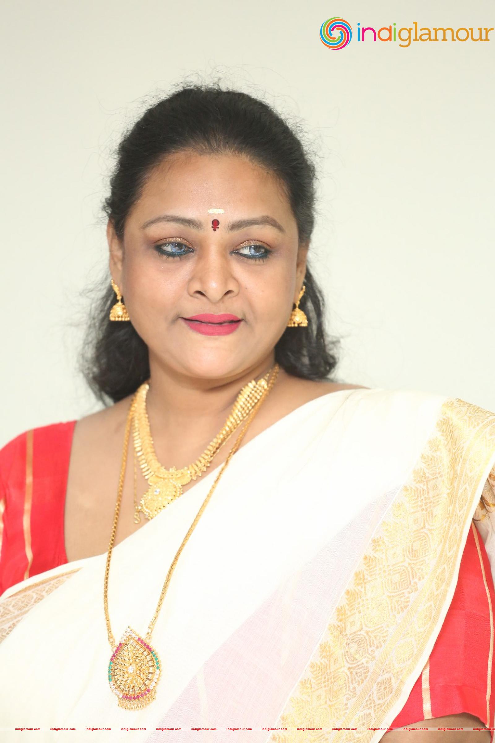 Shakeela Actress hd photo