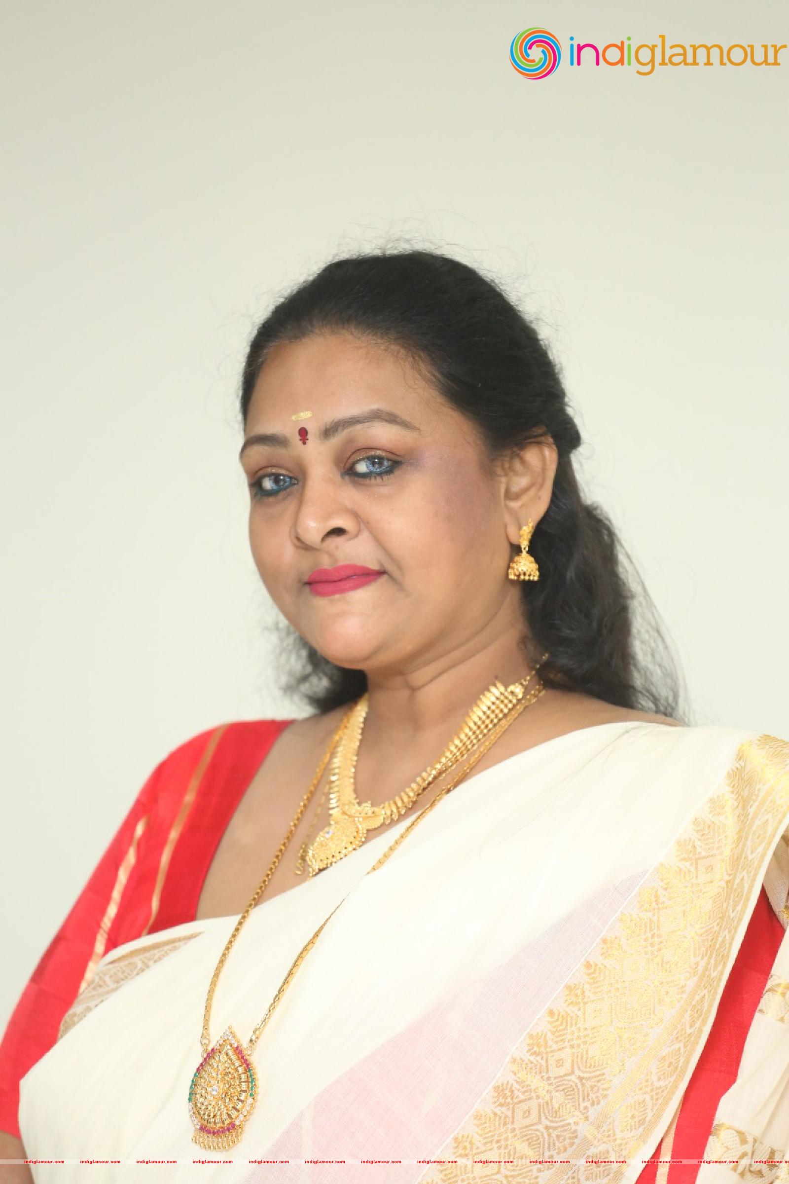 Shakeela Actress hd photo